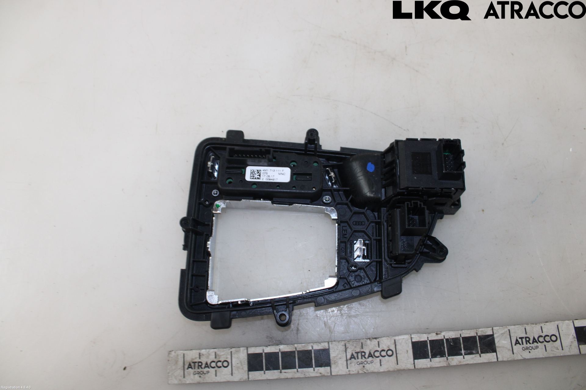 Audi Q7/SQ7 Inredning Sarg Växelspak