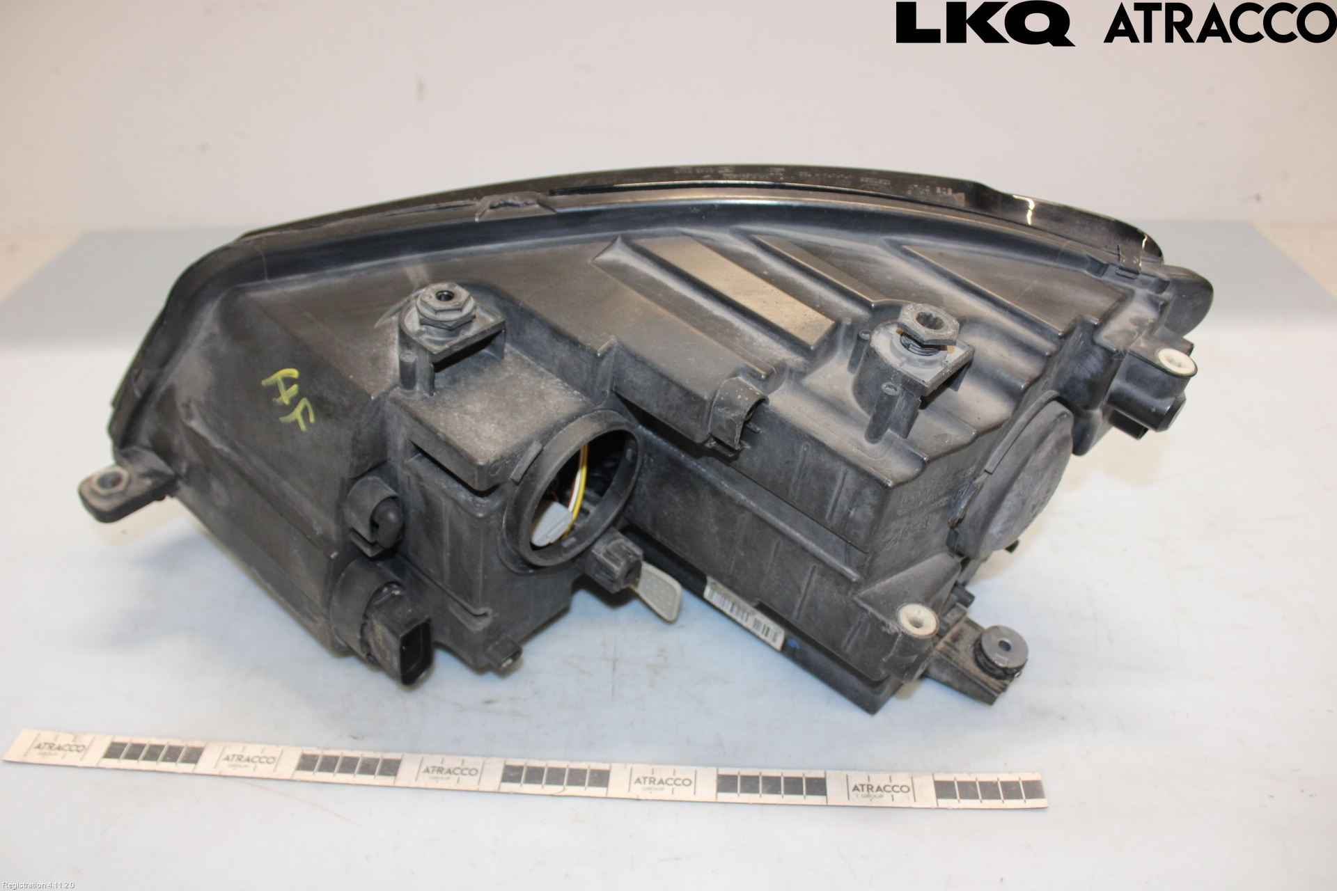Volkswagen VW TOURAN 10-15 Strålkastare Höger