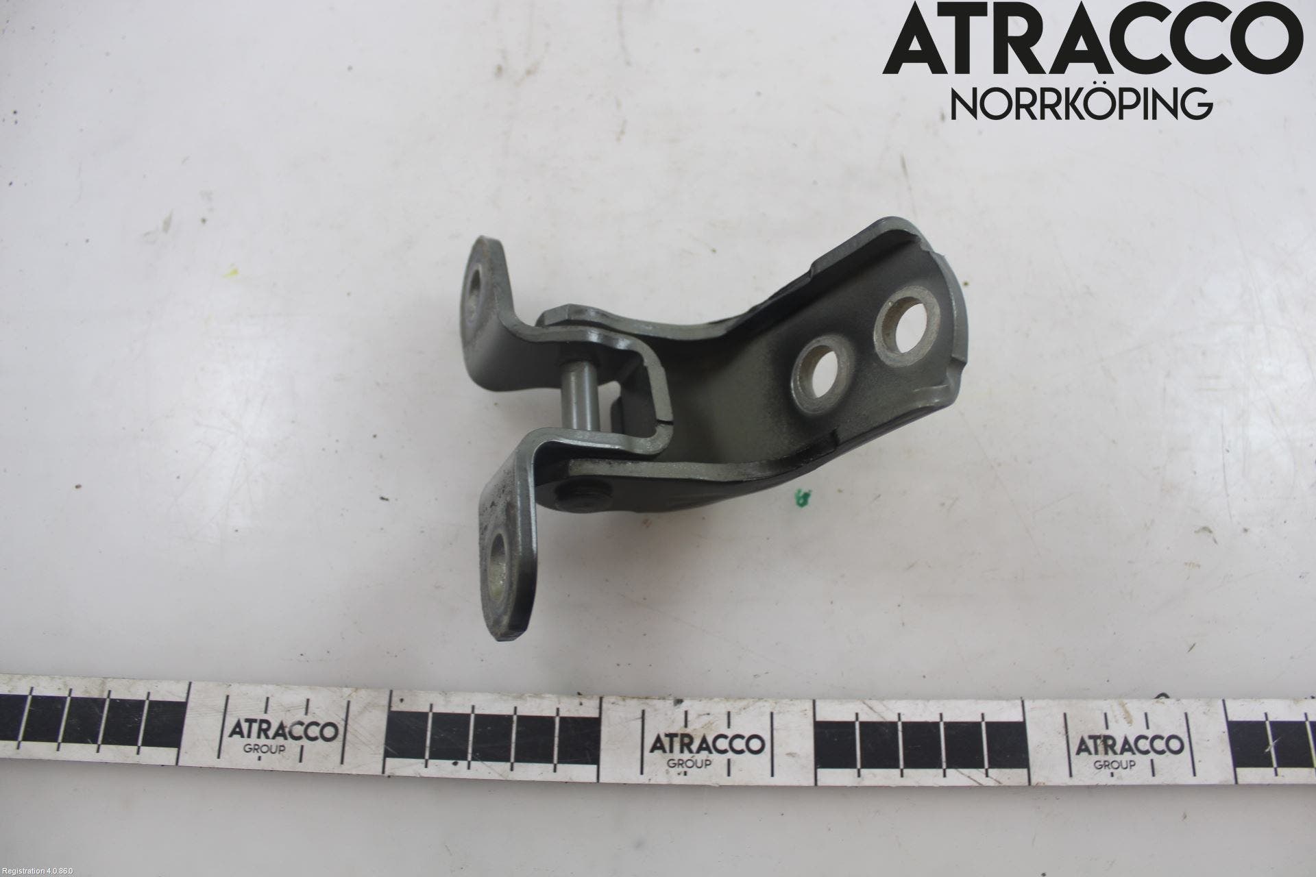 Toyota YARIS XP130 12-14 Dörrgångjärn