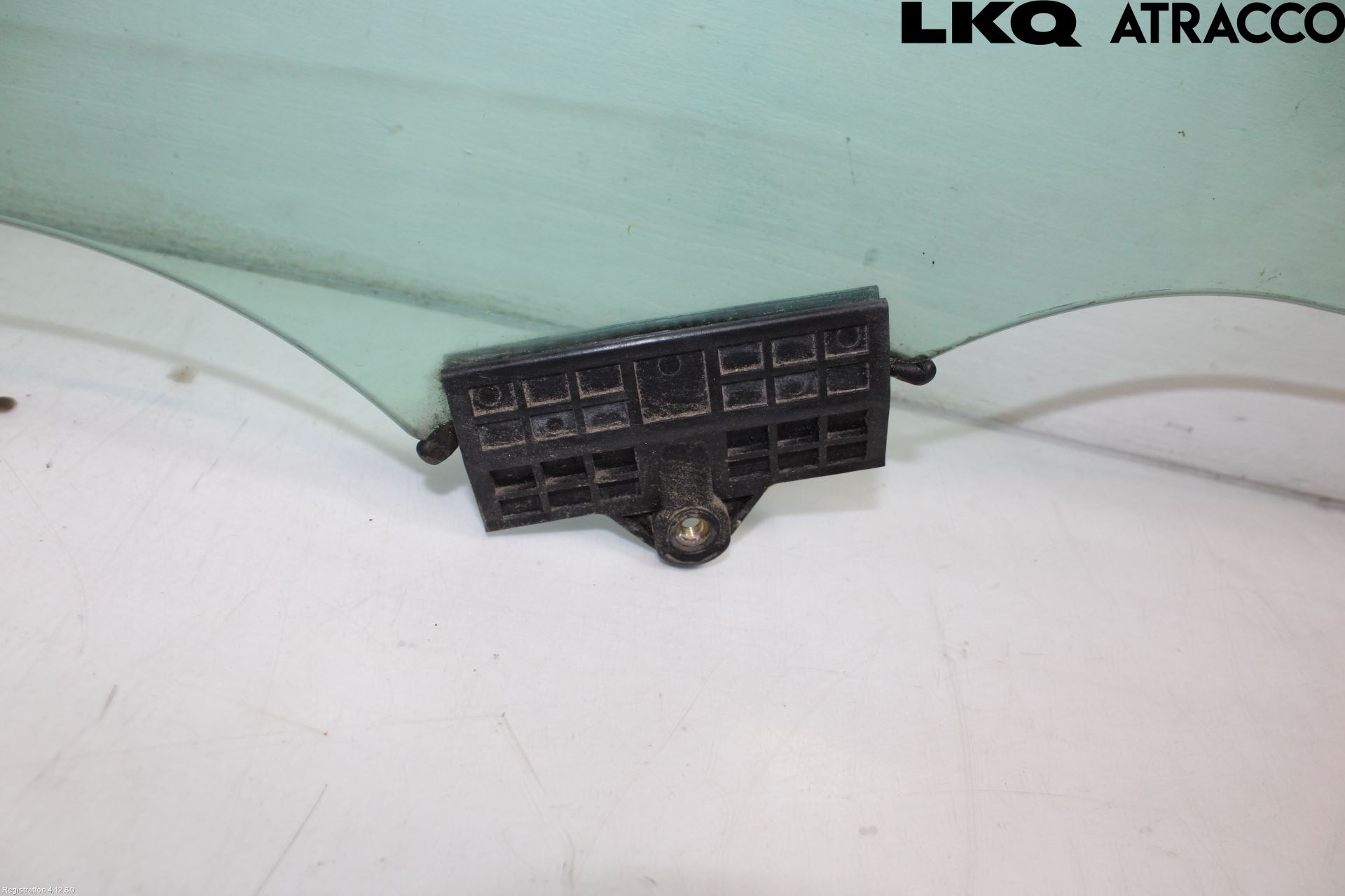 Hyundai i40 08-15 Dörruta Fram Höger