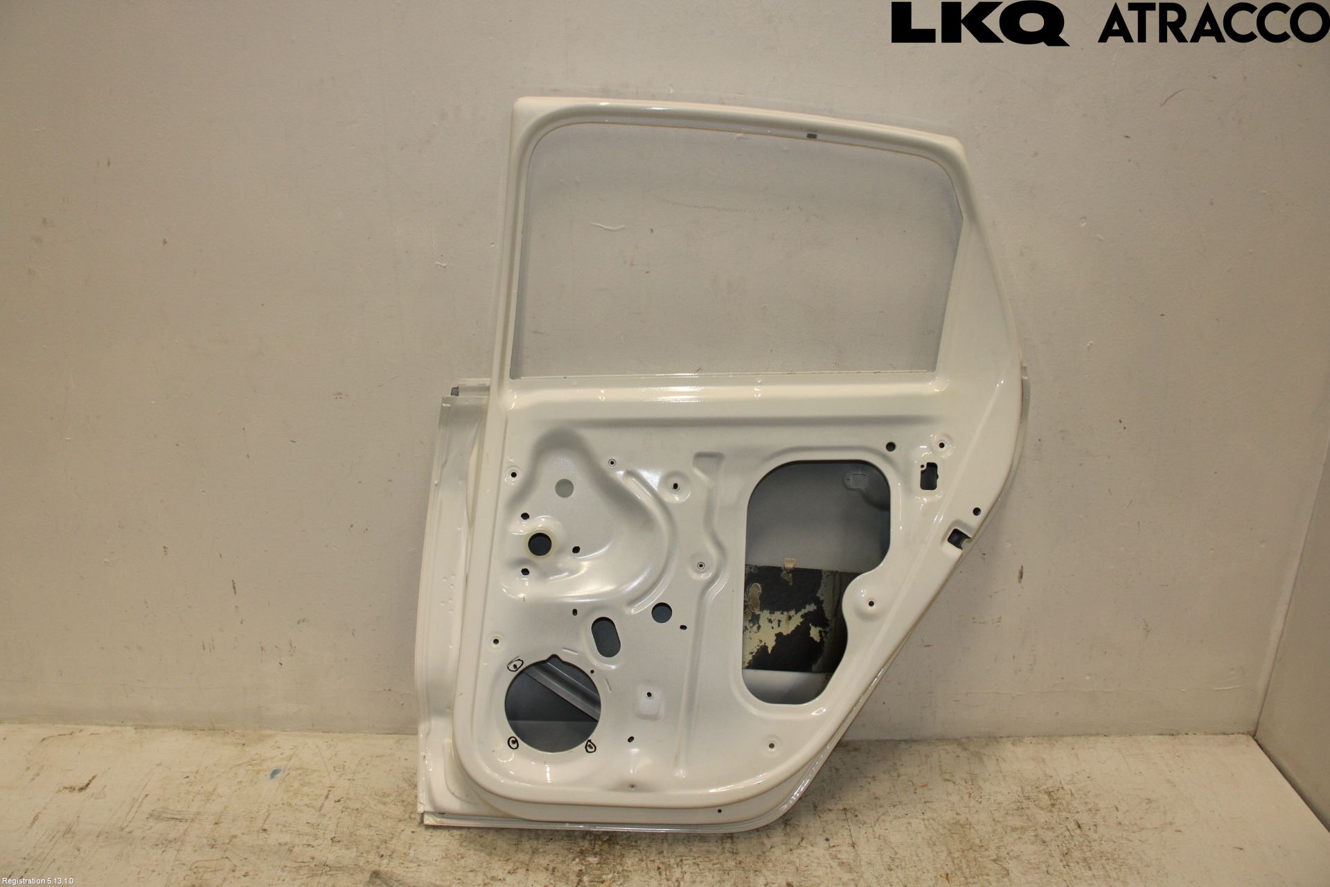Volkswagen VW POLO 10-17 Dörr Bak Höger