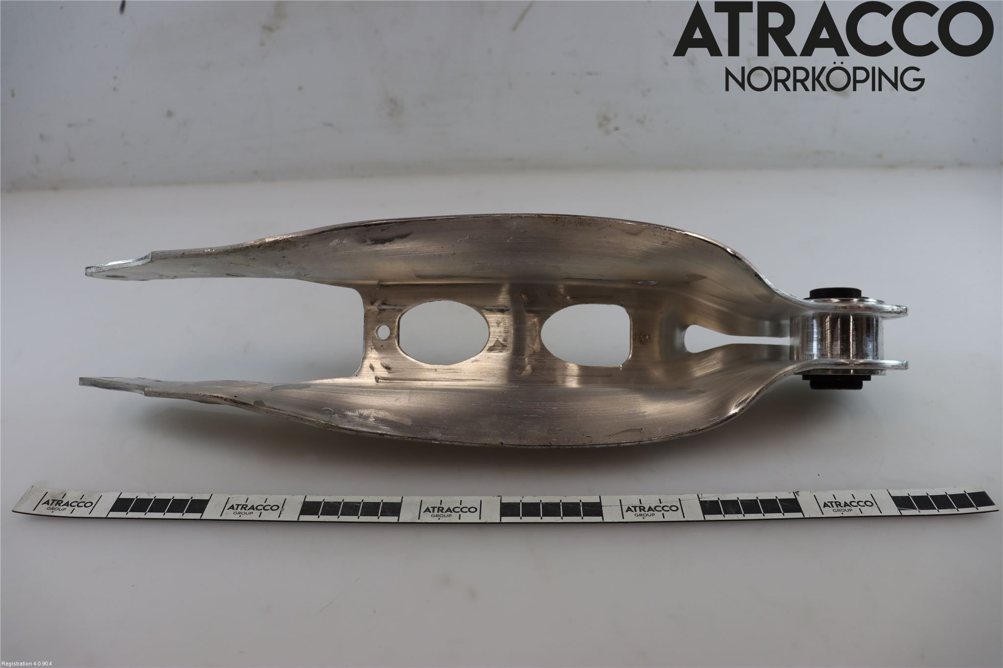 Audi A4/S4 B9 20- Bärarm Bak Höger