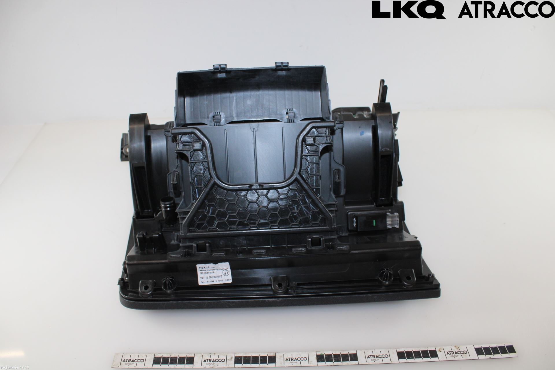 Volkswagen VW PASSAT 15-19 Handskfack