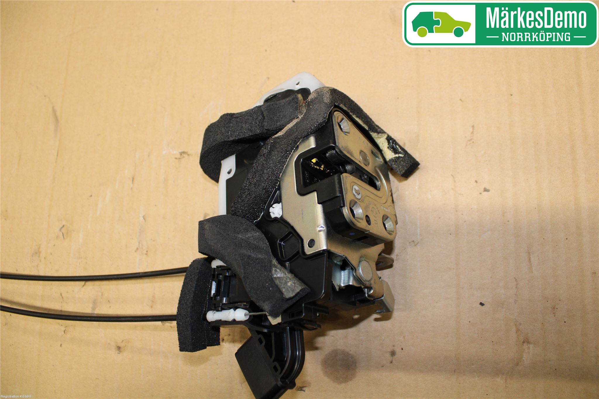 Nissan JUKE 10-14 Låskista-Dörrlås