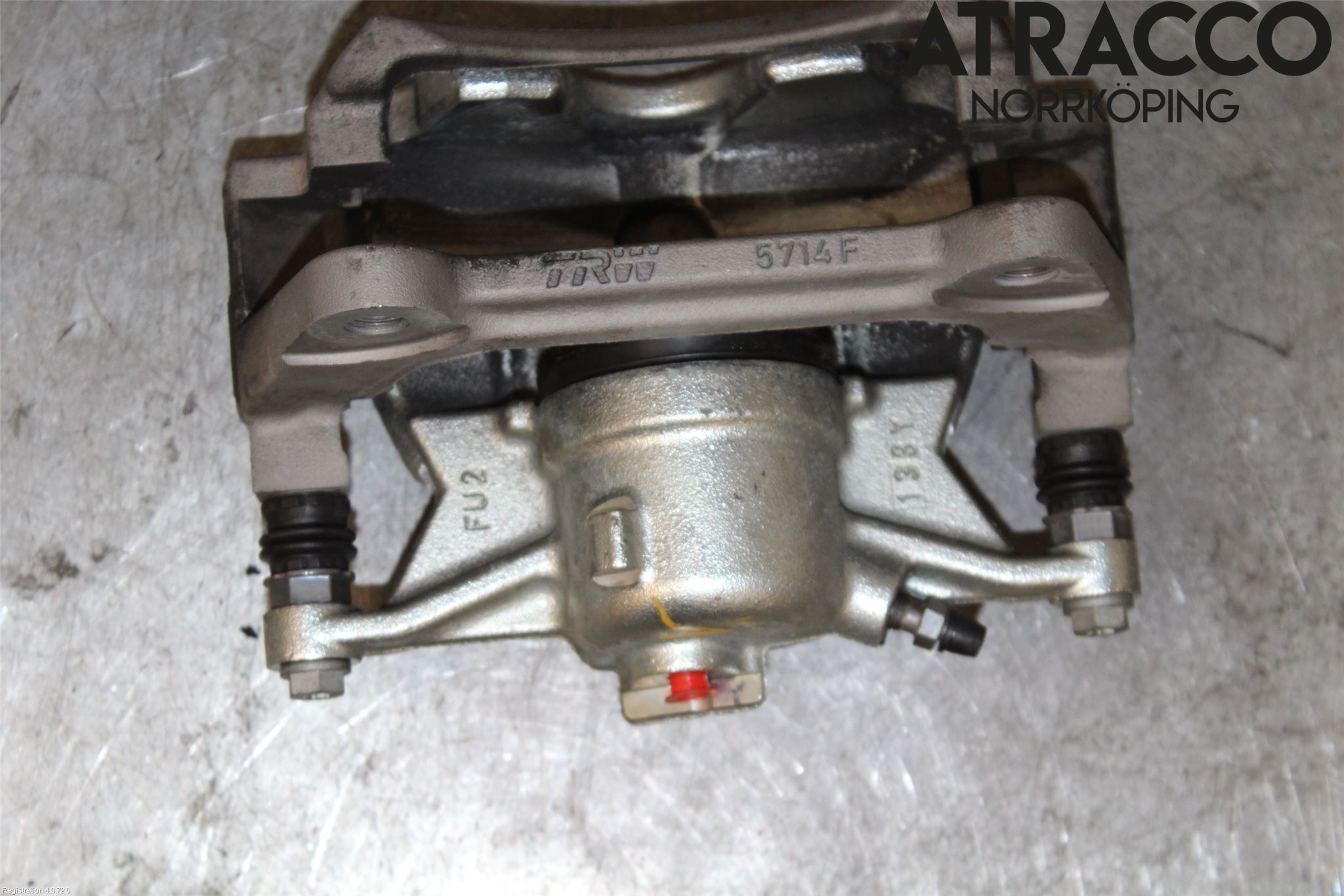 Volkswagen VW PASSAT 15-19 Bromsok Fram Höger