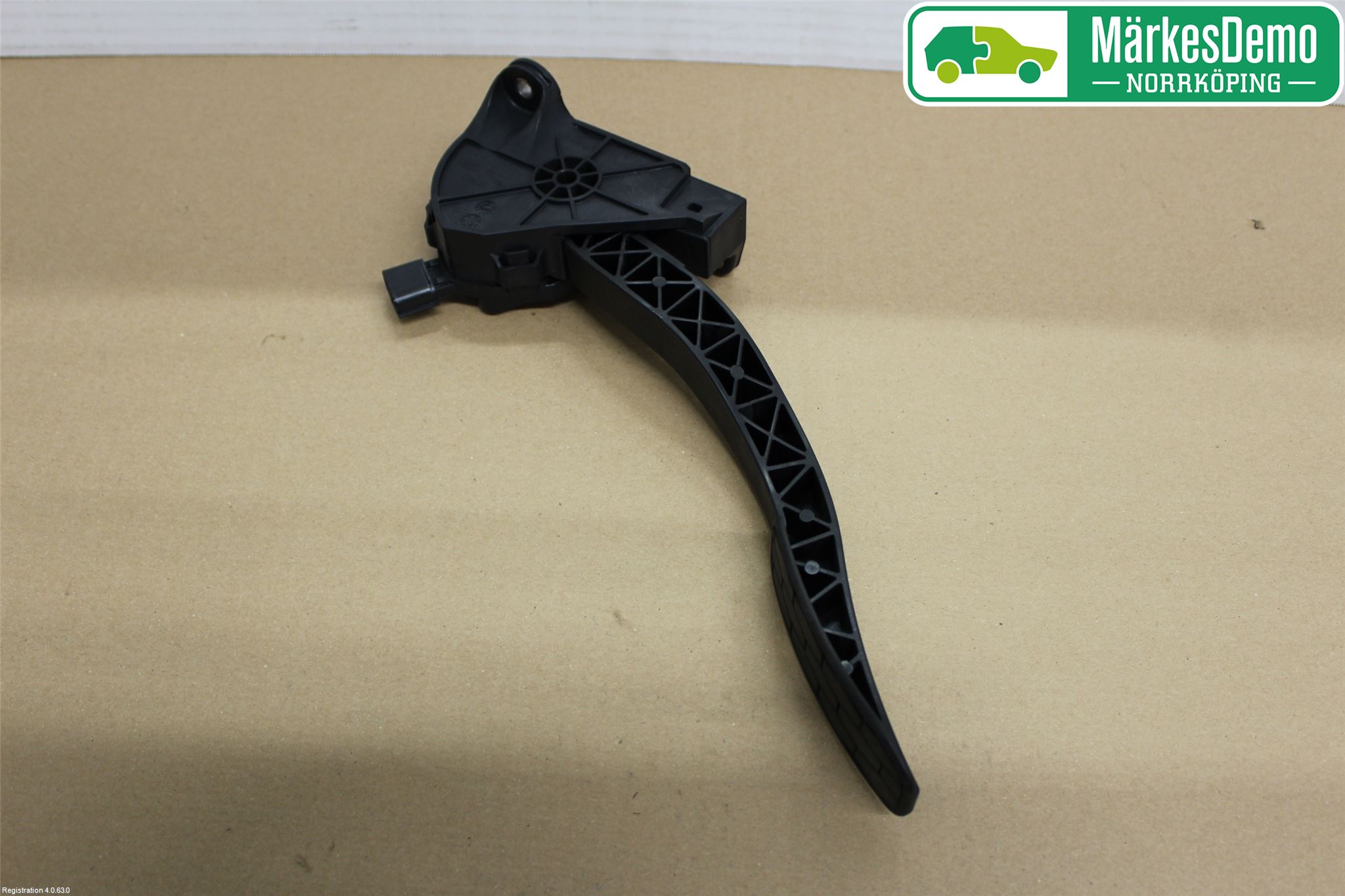 Jaguar I-PACE 18- Gaspedal