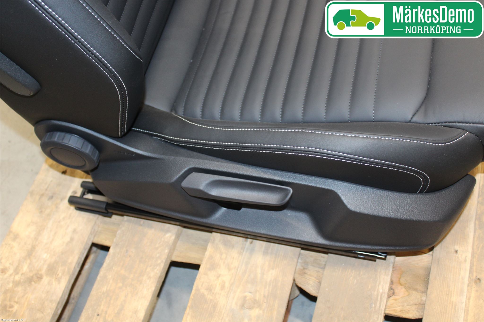 Volkswagen VW PASSAT 20-24 Inredning Stol Fram Hö