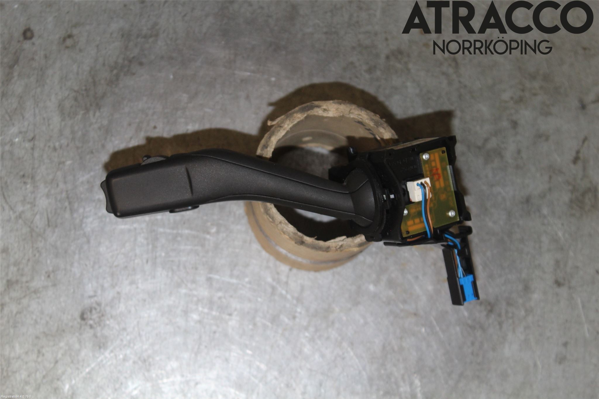 Volkswagen VW CADDY      04-10 Spak Torkar-Spolomk