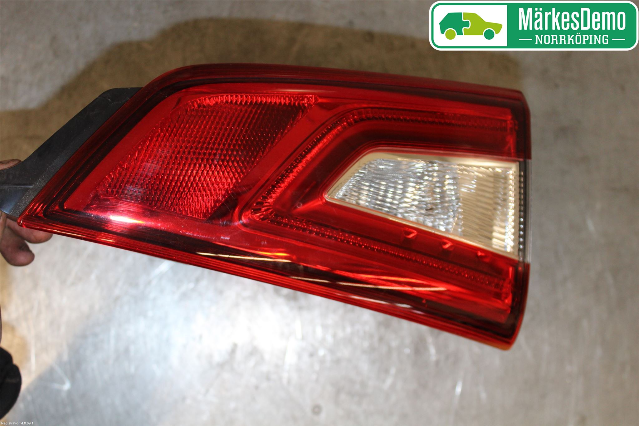 Nissan QASHQAI 14-17 Bakljus Lucka Vä