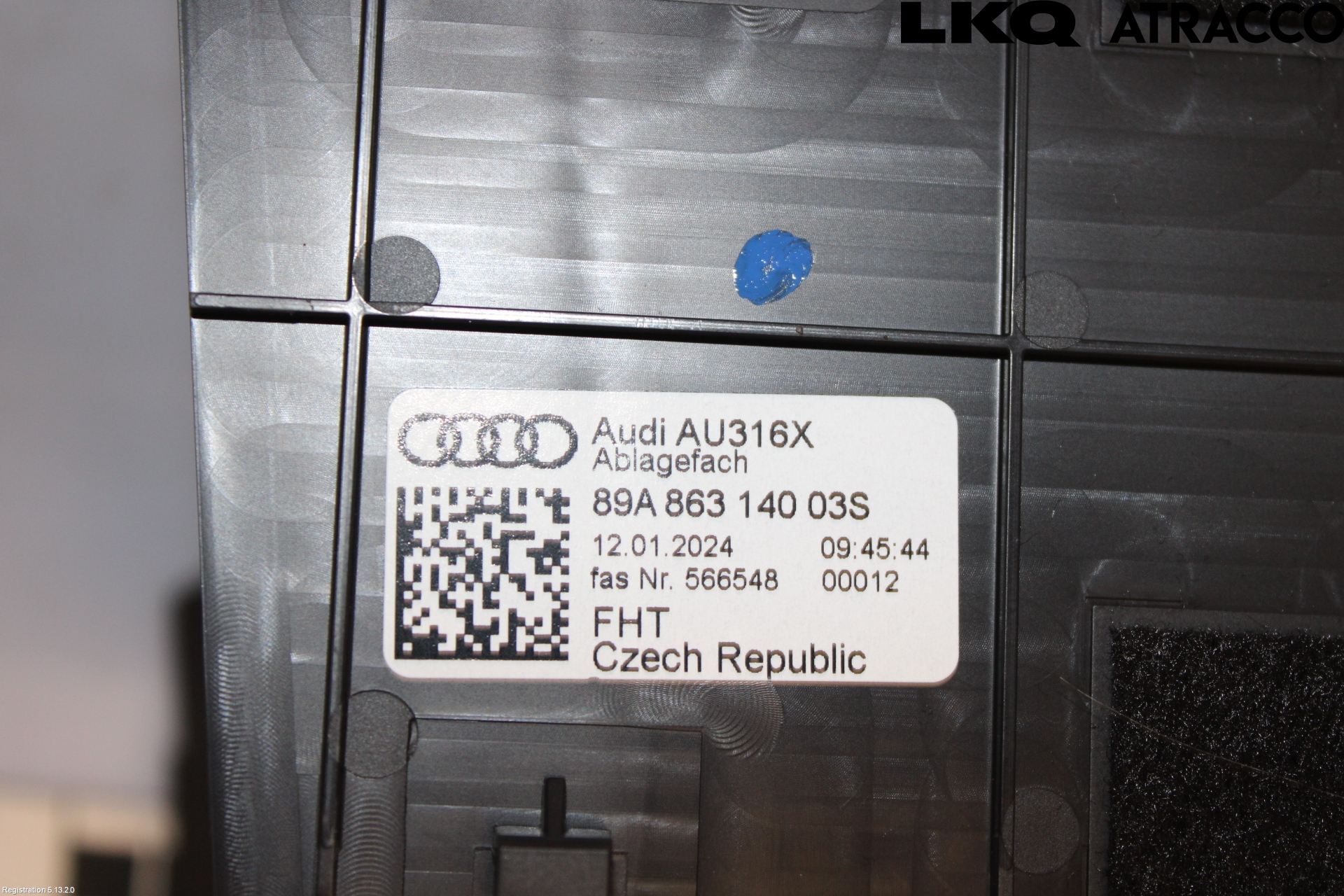 Audi Q4 E-TRON FZ 22- Instrumentbräda Förvaringsfack
