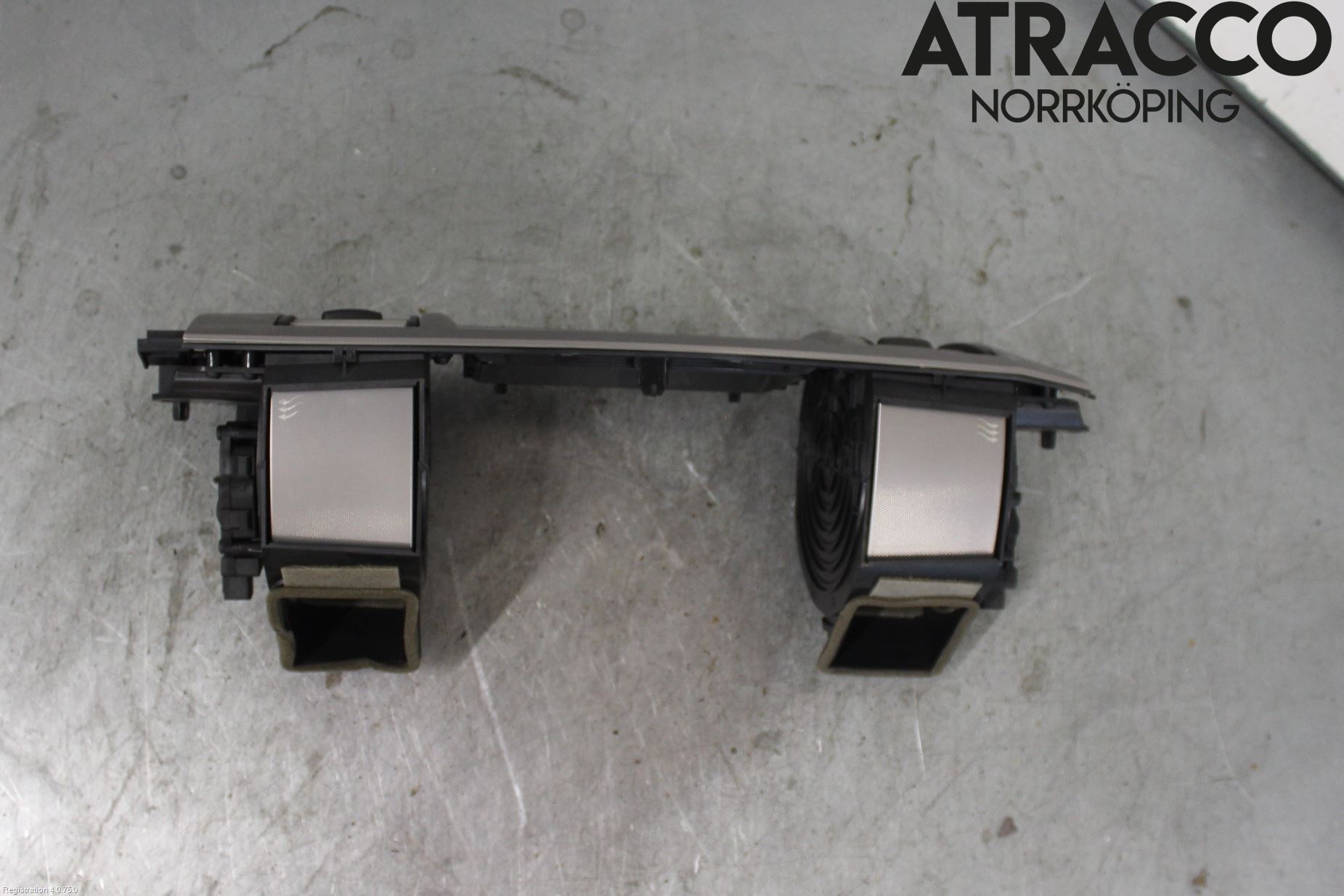 Jaguar XF 08-15 Defrosterkanal-Munstycke