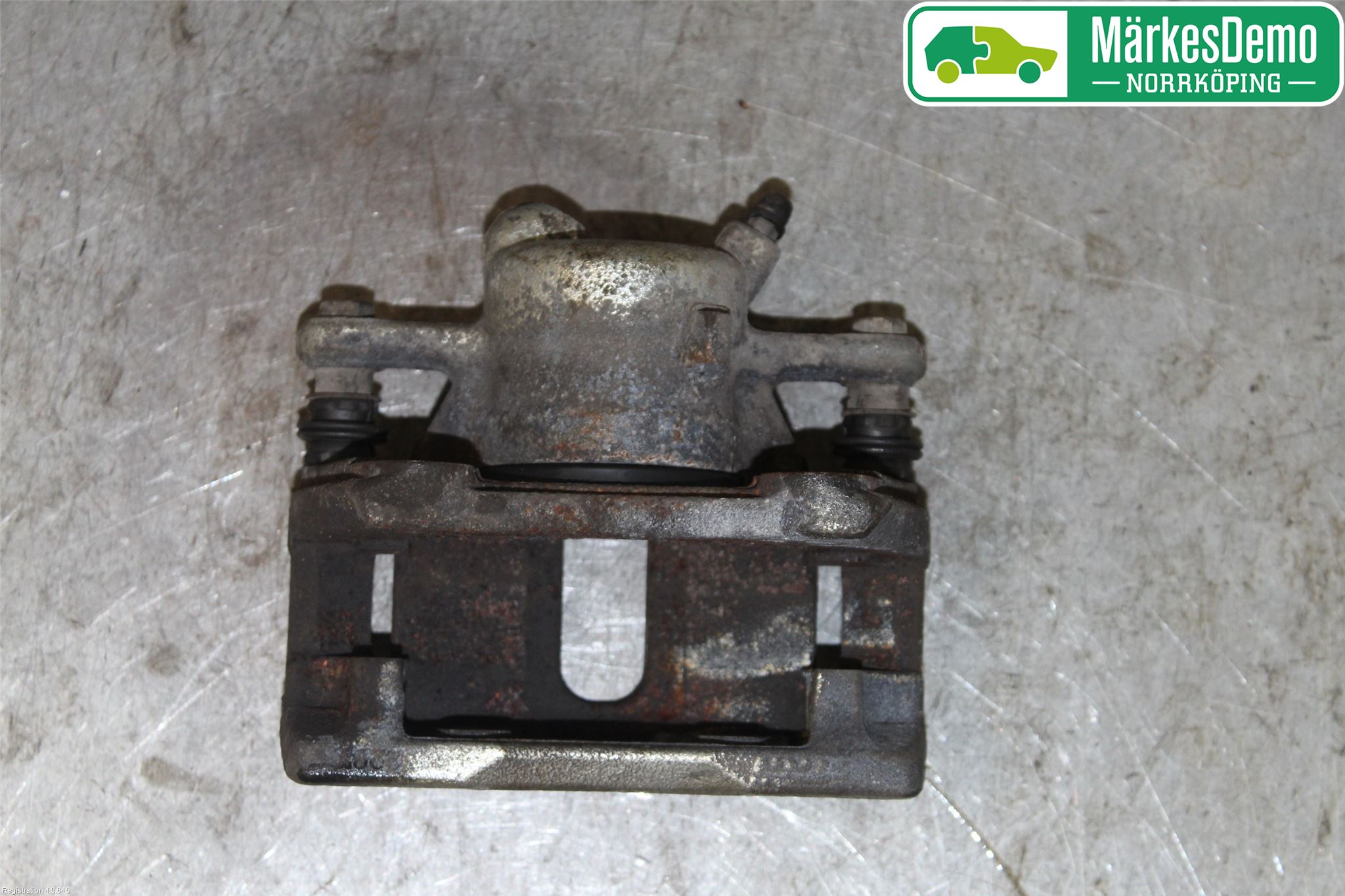 Renault CAPTUR 13-19 Bromsok Fram Höger