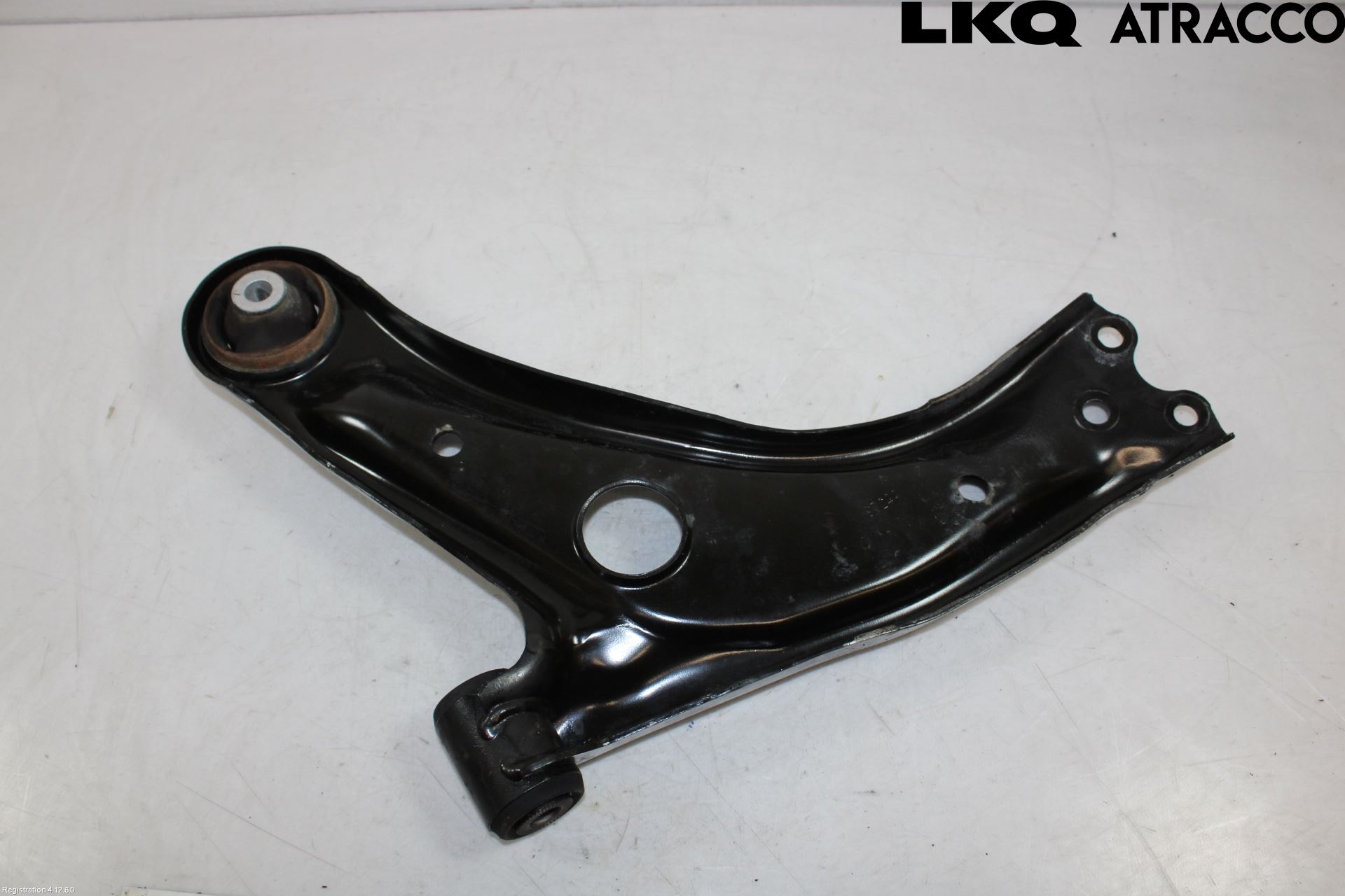 Toyota YARIS XP21 20- Bärarm Fram Undre Hö