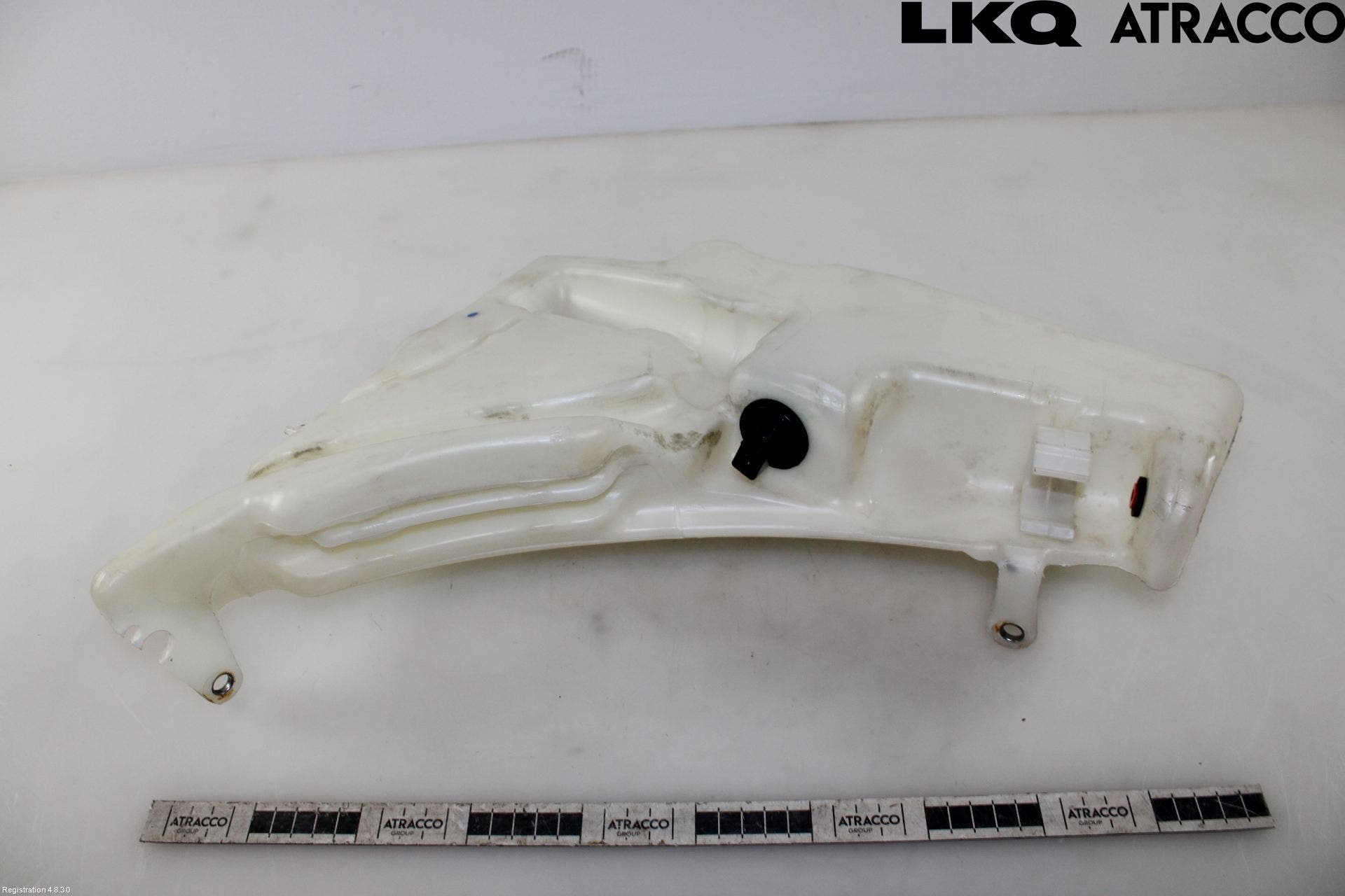 Audi A4/S4 08-11 Spolartank Vindruta