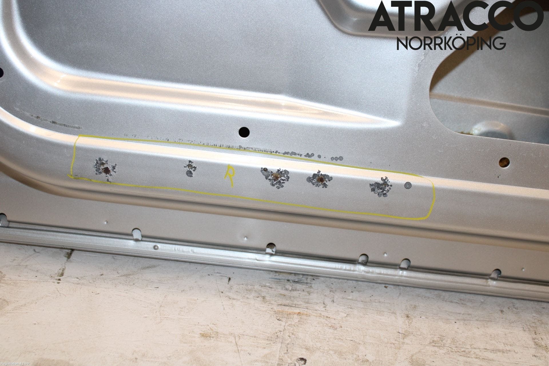 Opel VIVARO 01-14 Dörr Fram Vänster