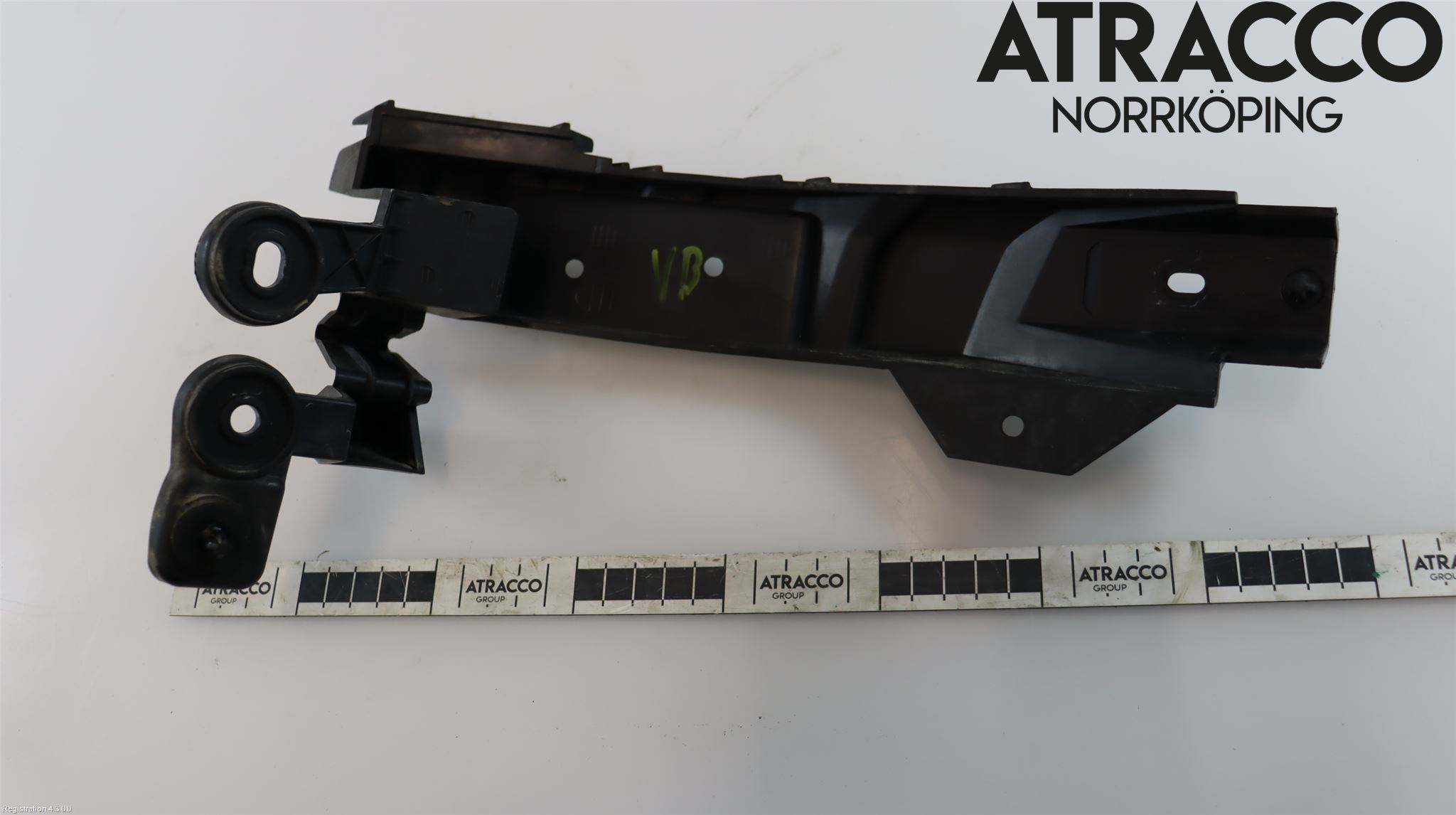 Jaguar F-PACE Stötfångarfäste Bak Vä