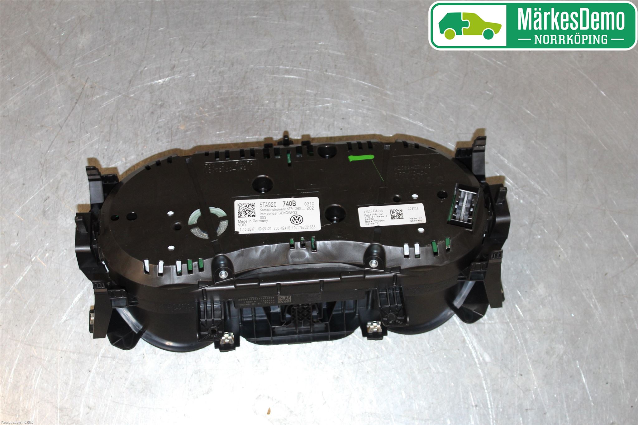 Volkswagen VW TOURAN 16- Instrument Komb