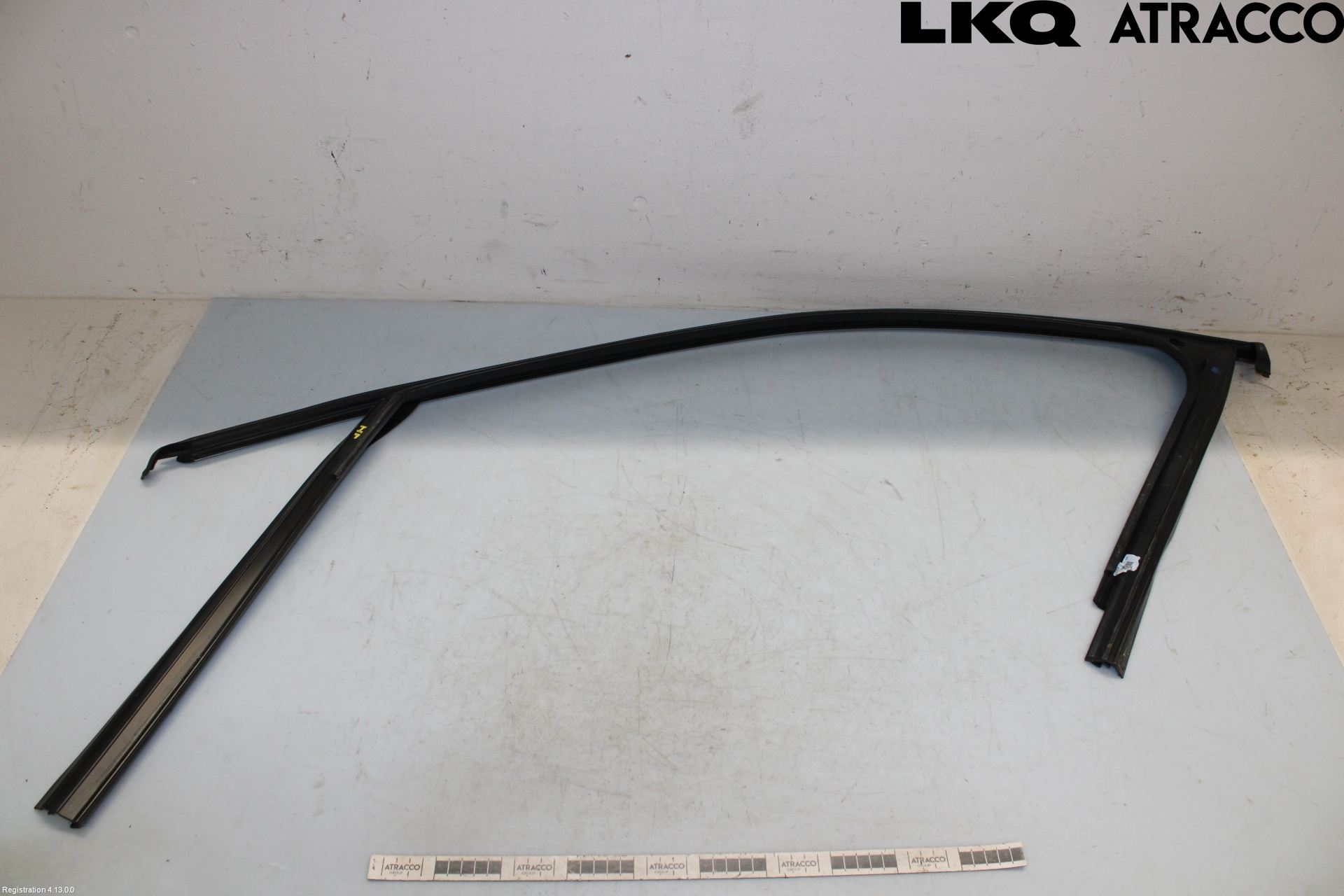 Volkswagen VW PASSAT 24- Dörr Dekorlist Fram Hö