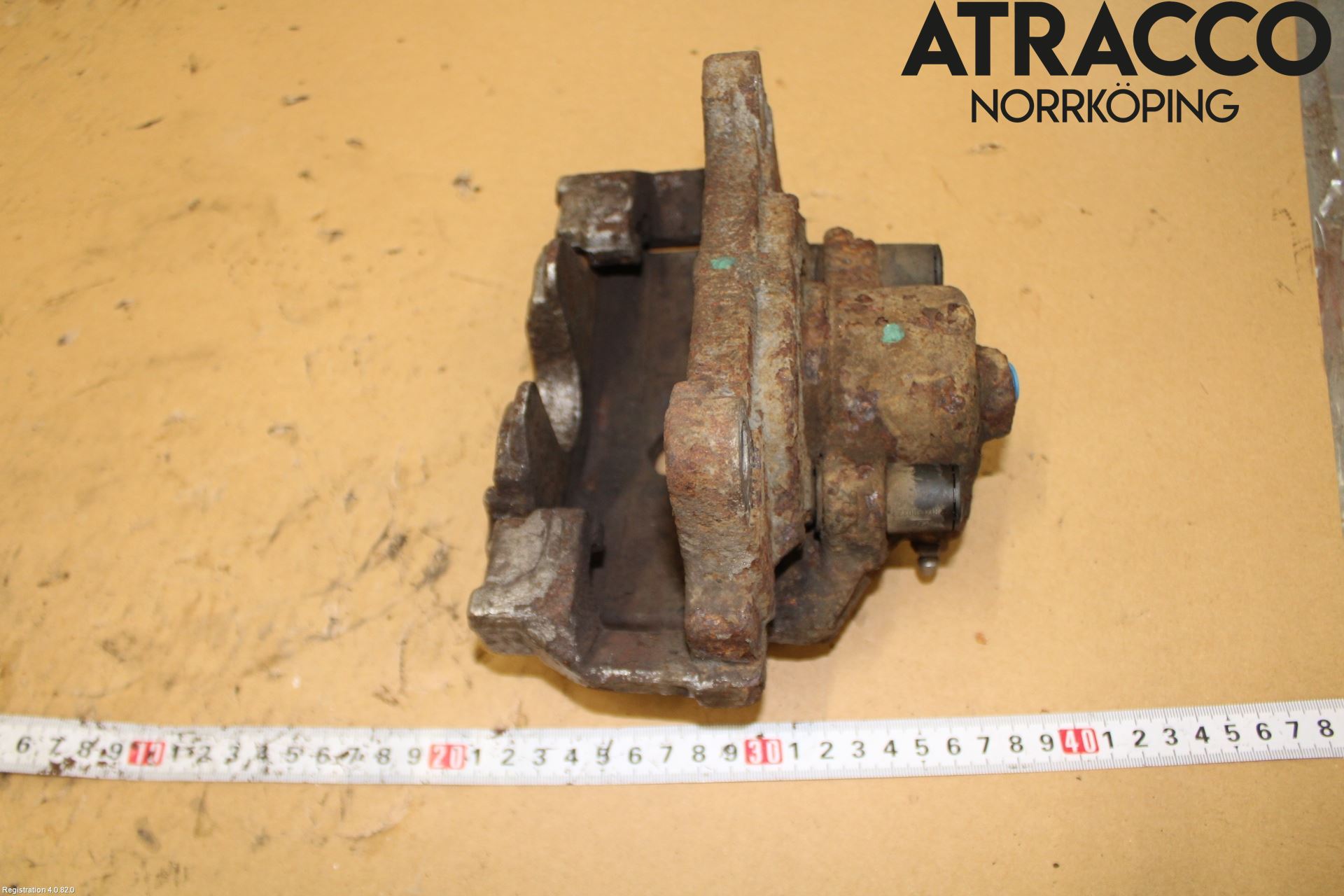 Volkswagen VW PASSAT 11-14 Bromsok Fram Höger