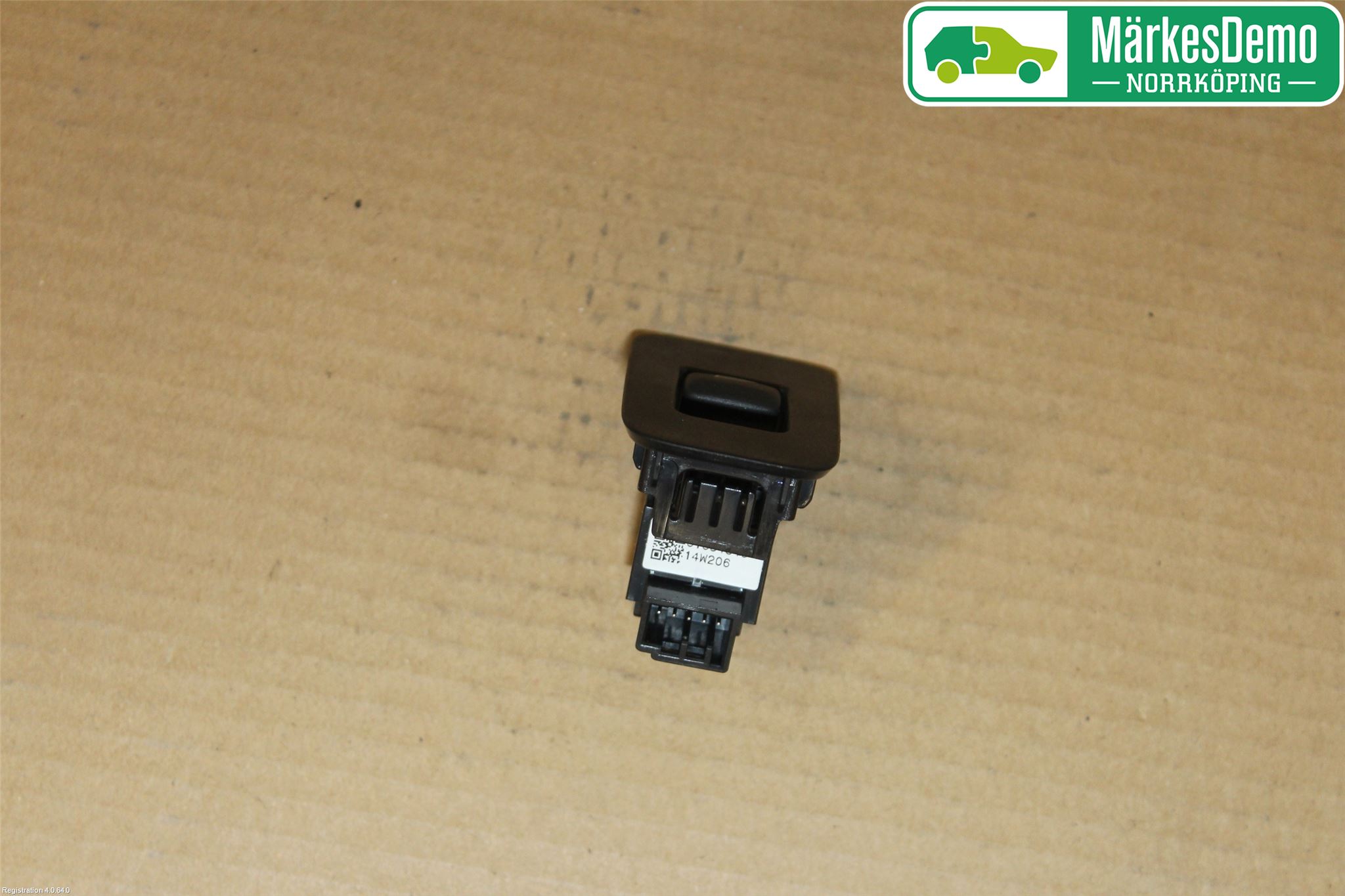 Volvo V40 12-19 Strömställare Elhiss