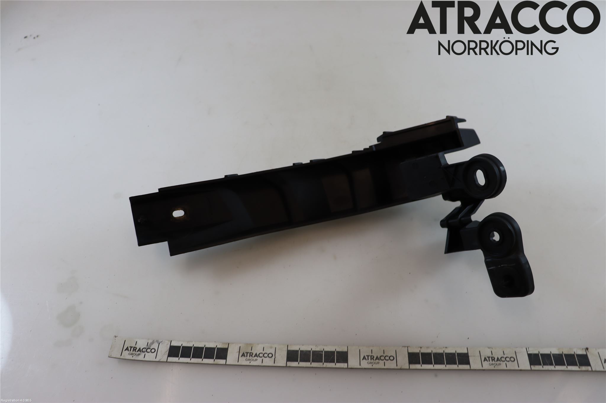 Jaguar F-PACE Stötfångarfäste Bak Hö