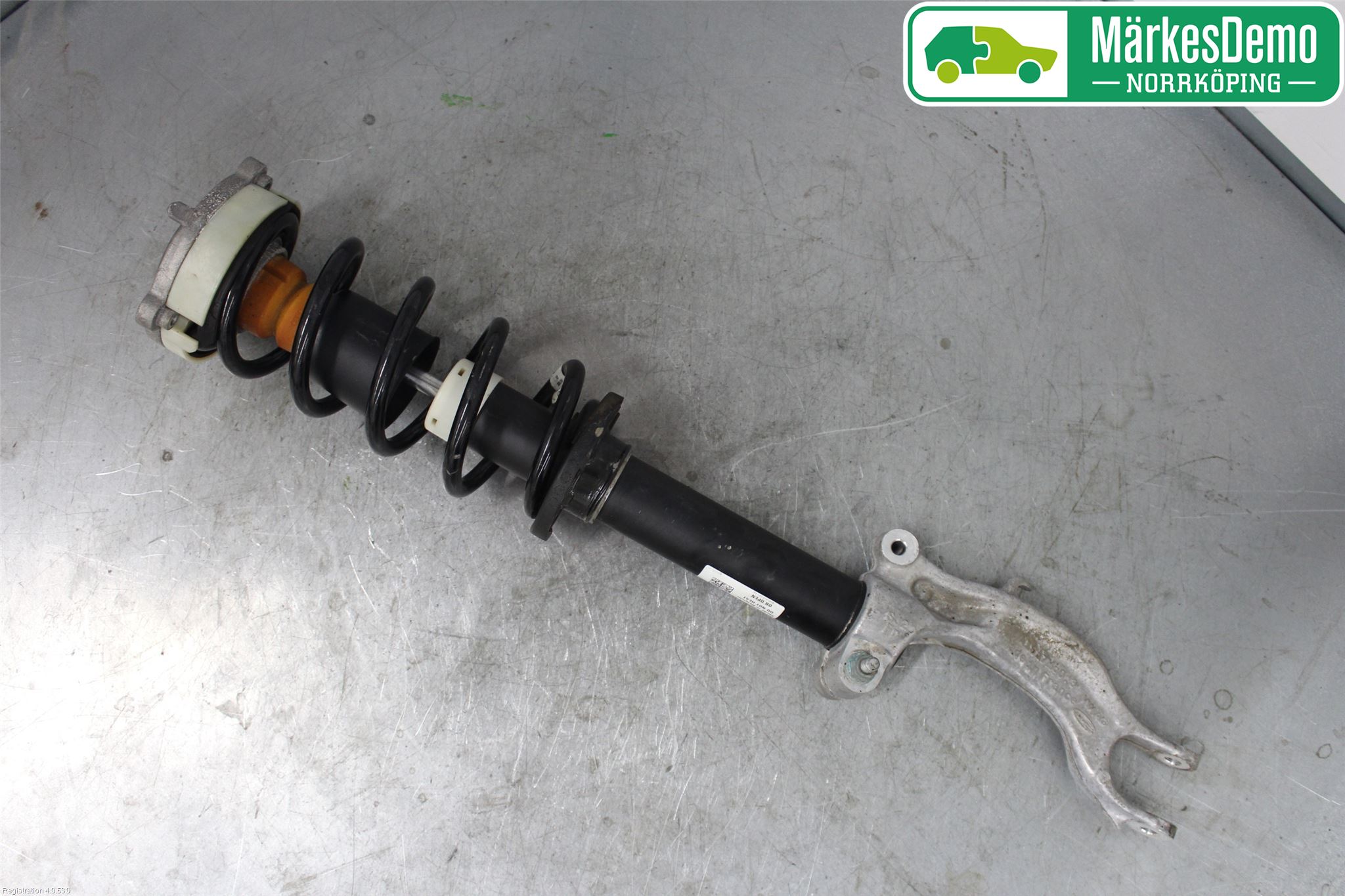 Audi A4/S4 B9 16-19 Fjäderben Fram Vänster