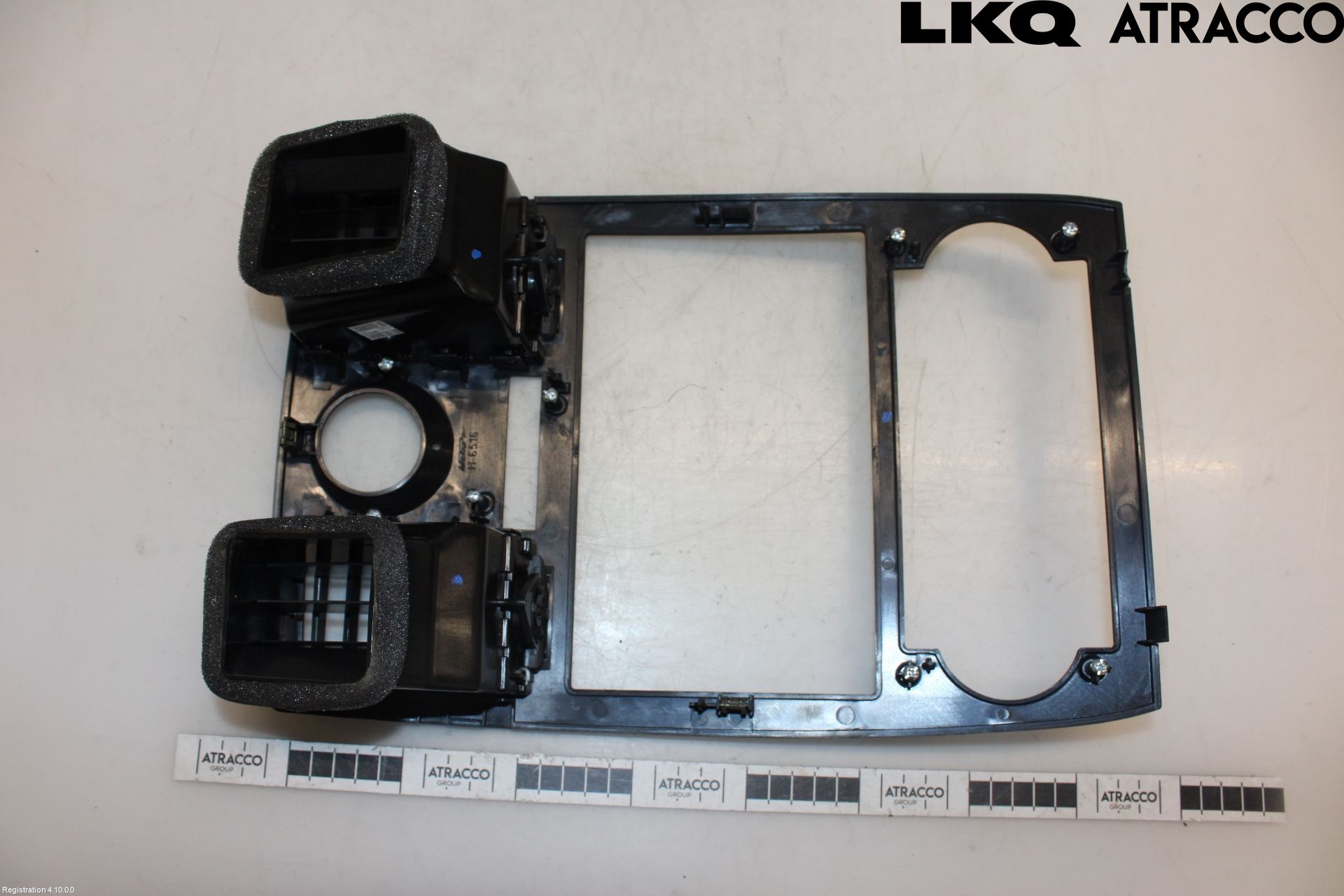 Chrysler CHR 300C Instrument-Radio Sarg