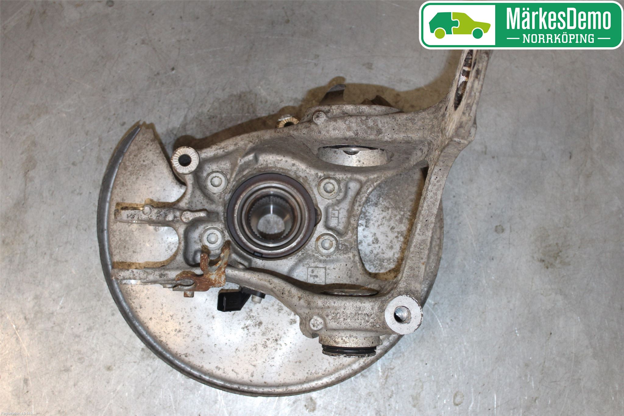 Audi A4 12-15 Hjullagerhus-Spindel Vä B