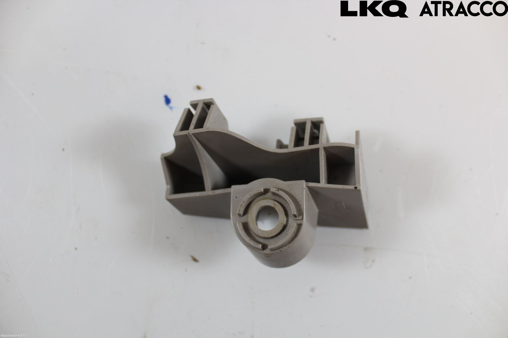 Toyota AURIS 13-19 Stötfångarfäste Bak Hö