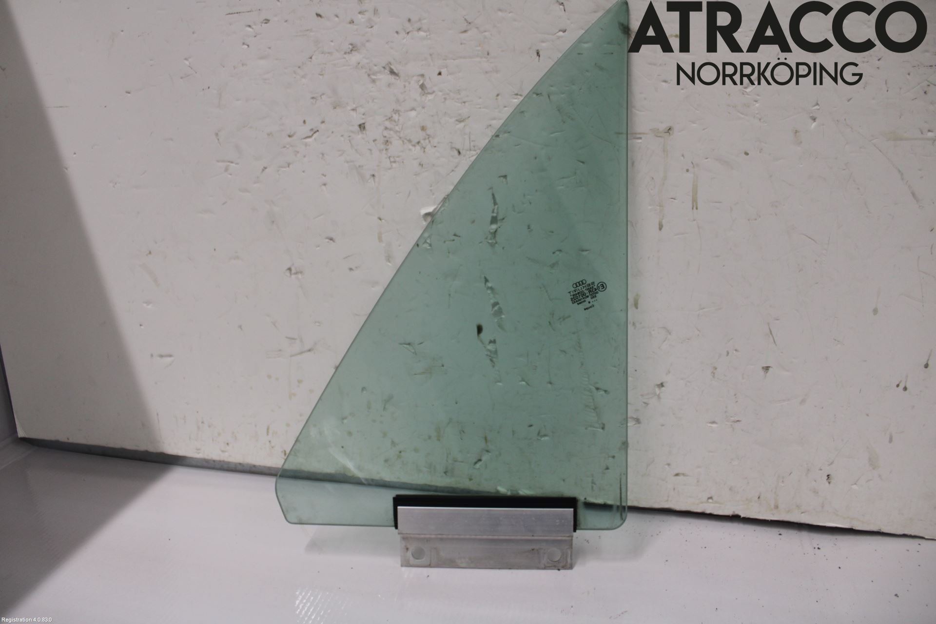 Audi TT 99-06 Dörruta Fram Lilla Hö