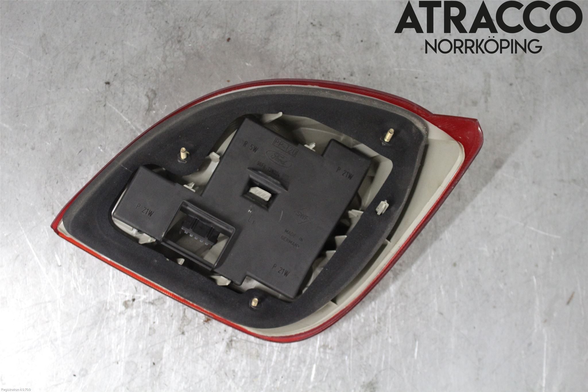 Ford FIESTA     00-01 Bakljus Vänster