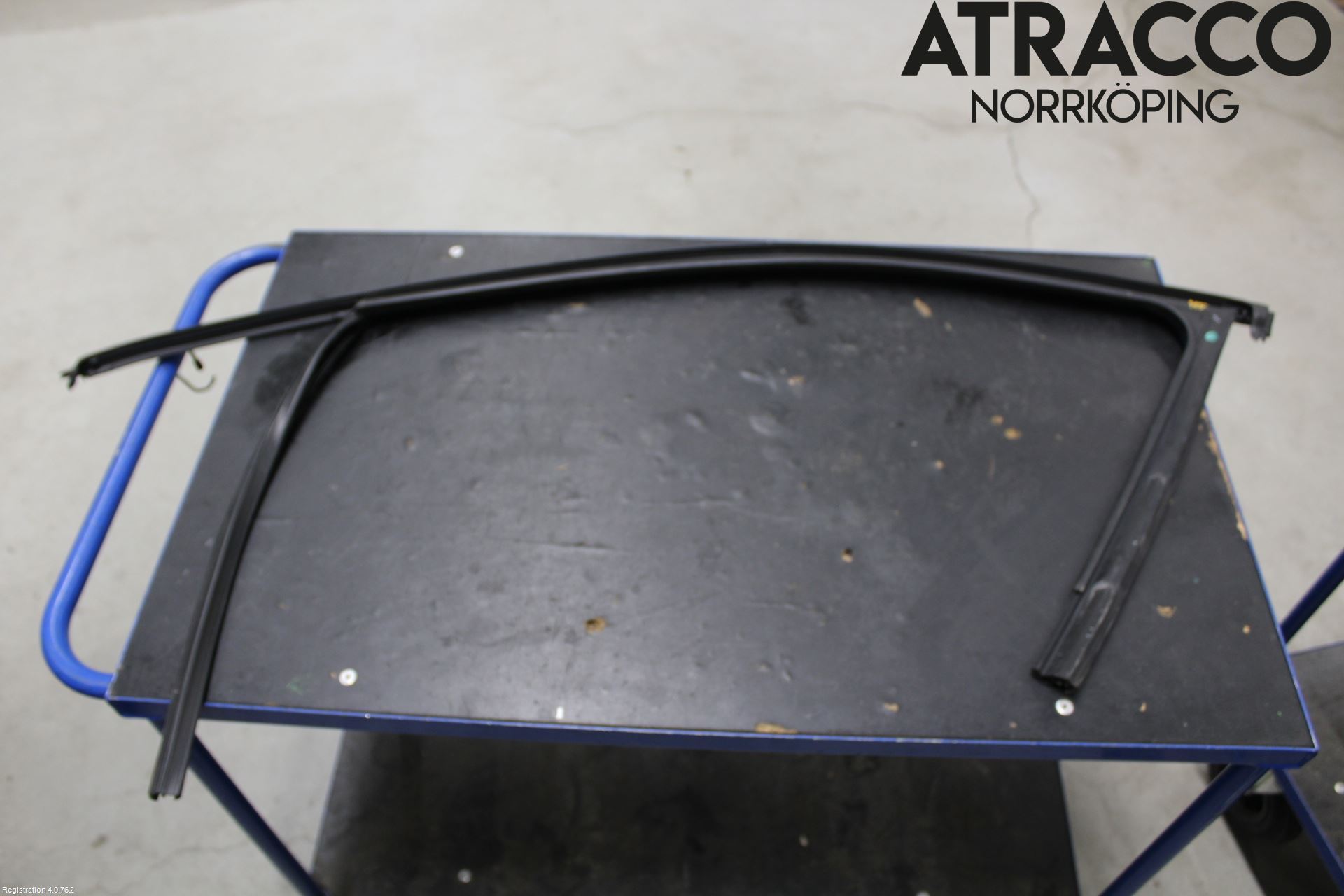 Volkswagen VW PASSAT 15-19 Dörr Dekorlist Fram Hö
