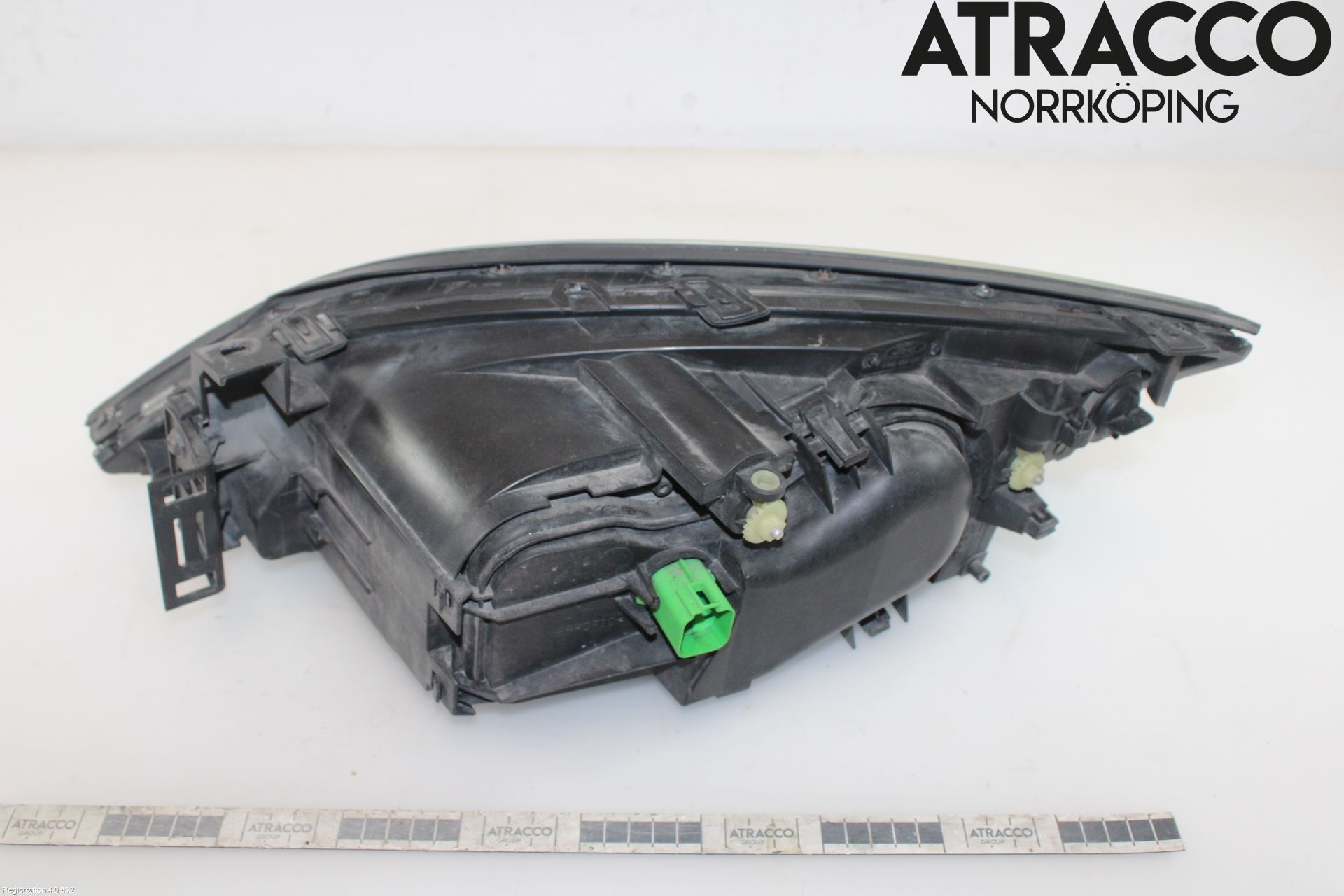 Ford MONDEO     01-06 Strålkastare Höger