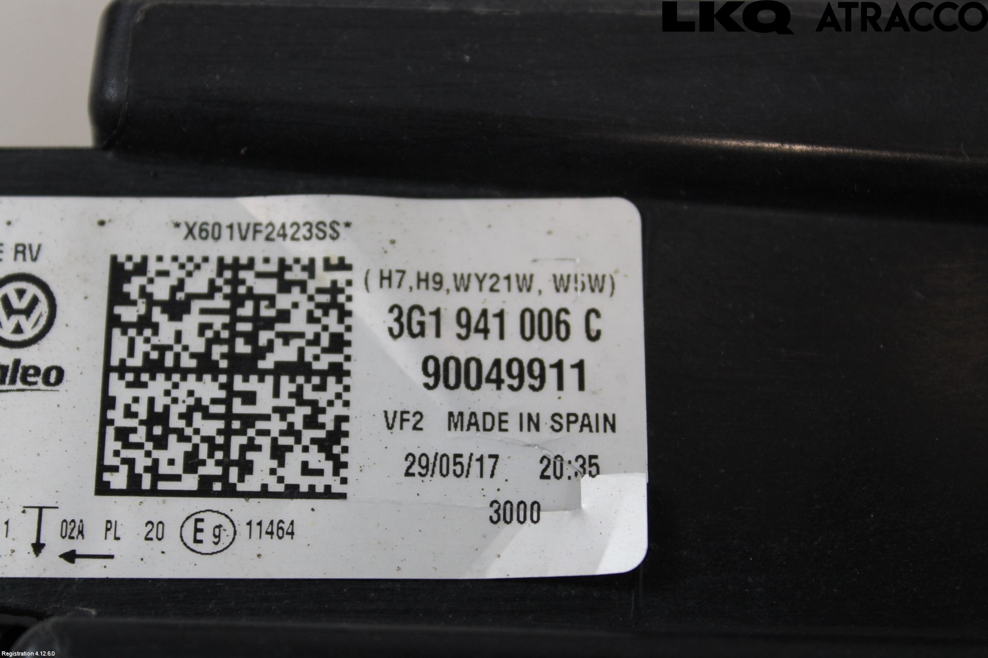 Volkswagen VW PASSAT 15-19 Strålkastare Höger