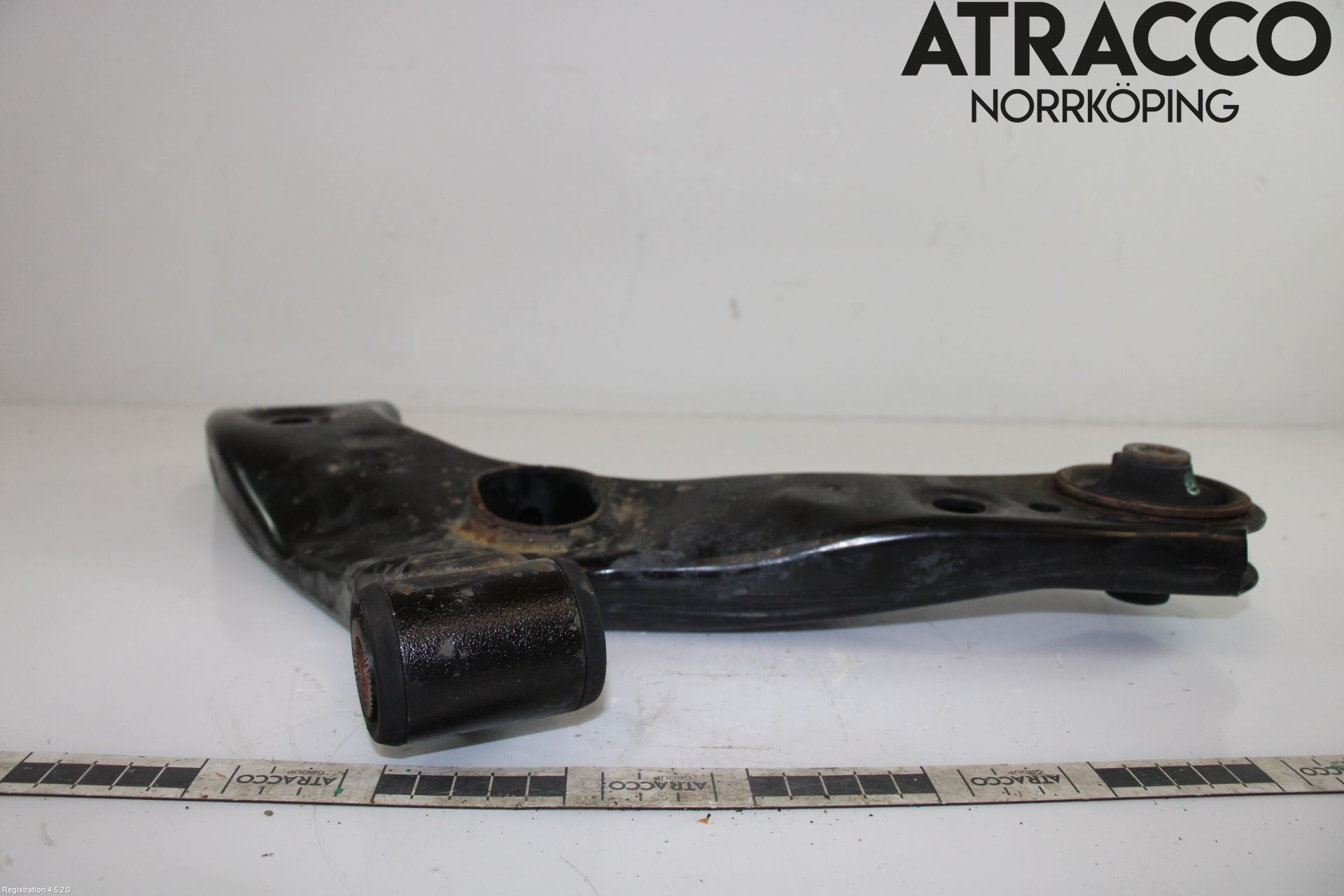 Toyota C-HR 16-23 Bärarm Fram Undre Hö