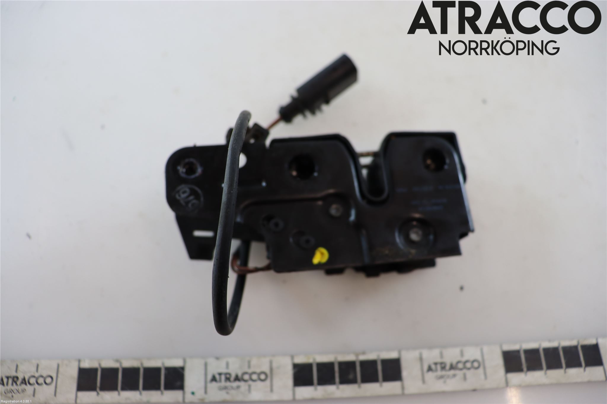 Audi A4/S4 08-11 Huvlås