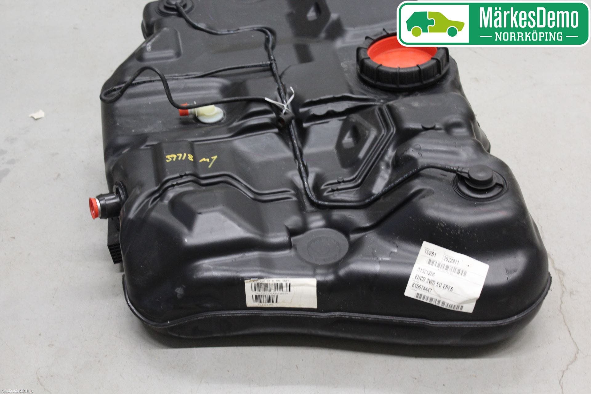 Volvo V70 14-16 Bränsletank Insprutning