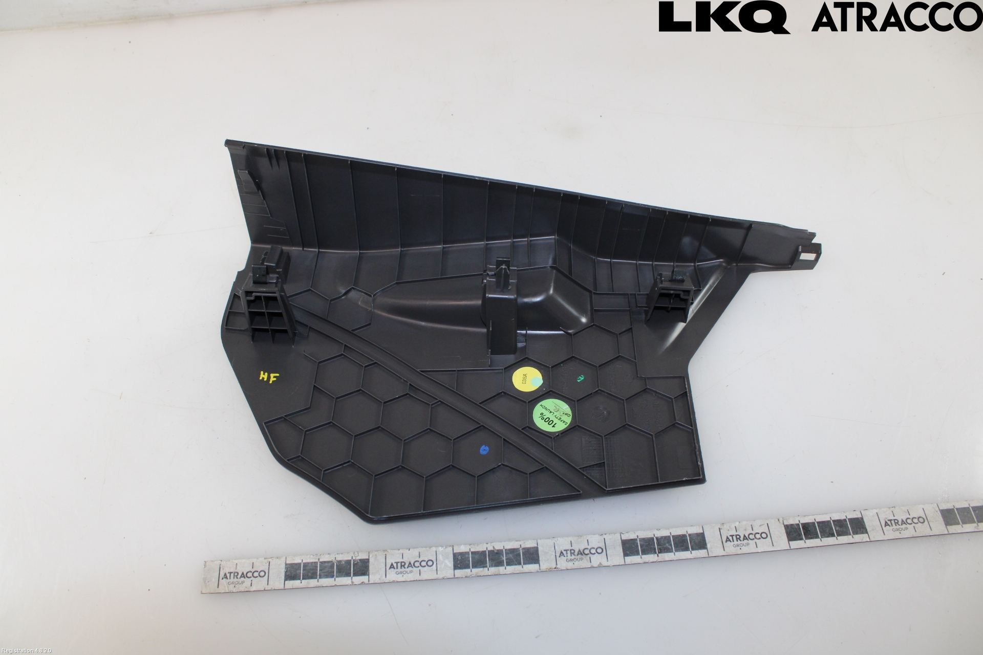 Volkswagen VW TRANSP/CARAVELLE (T7) 22-24 Inr Plastd A-B-C Stolpe