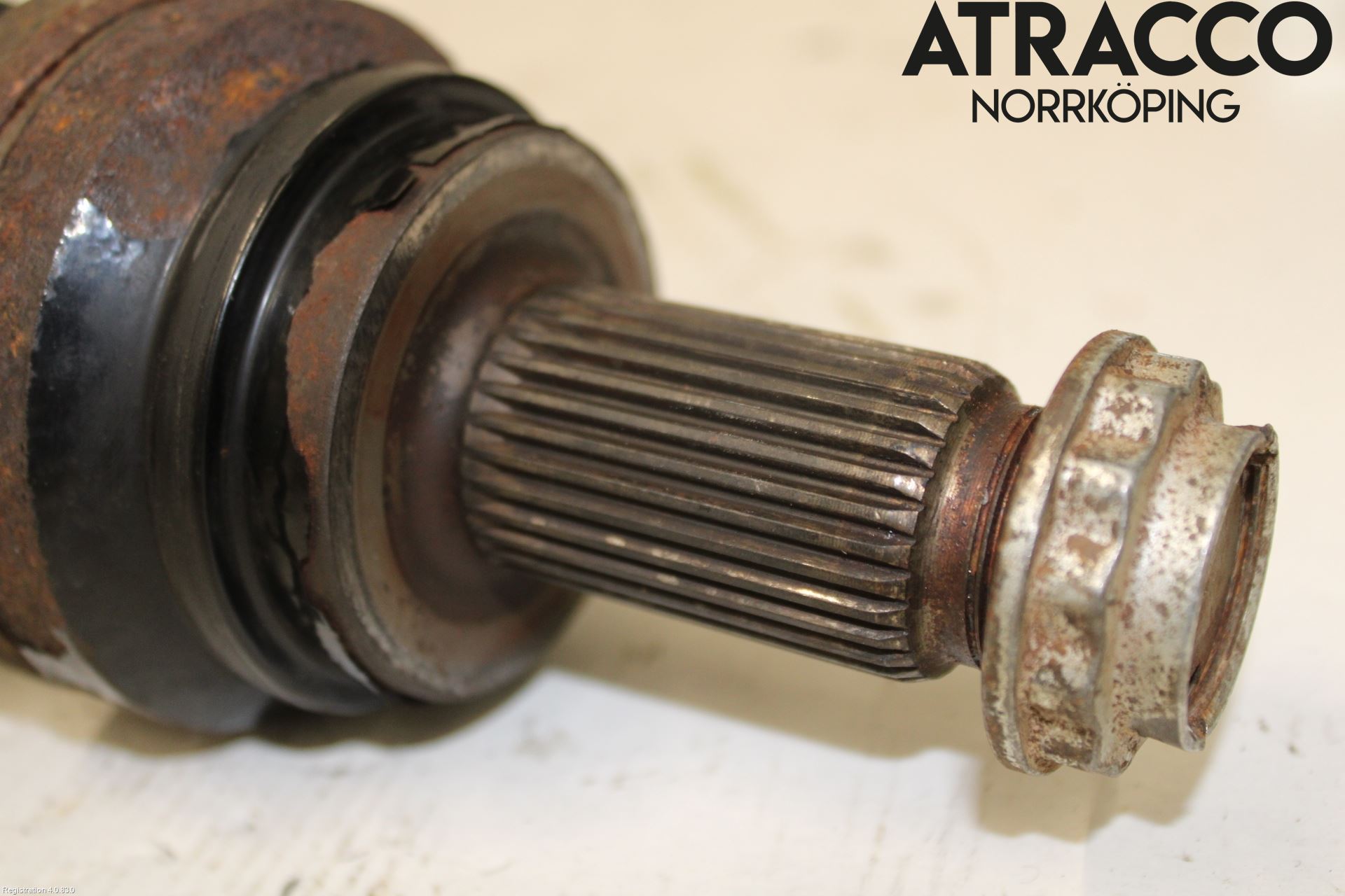 BMW 5 F10/F11/F18 09-17 Drivaxel Bak Höger