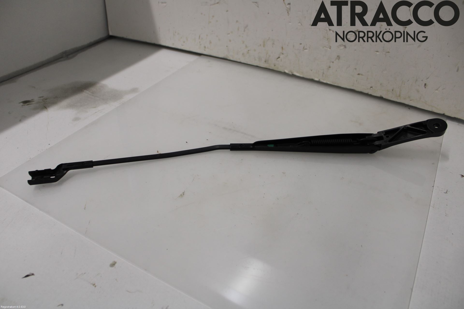 Volkswagen VW TIGUAN 16-24 Torkararm Armar Vindruta
