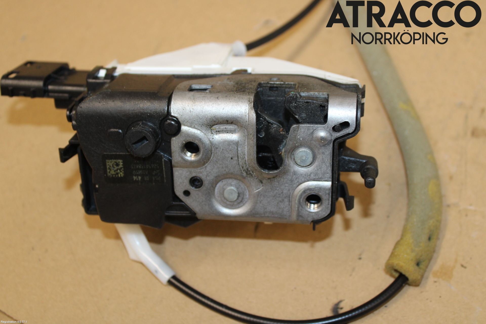 Peugeot PARTNER 08-15 Låskista-Dörrlås