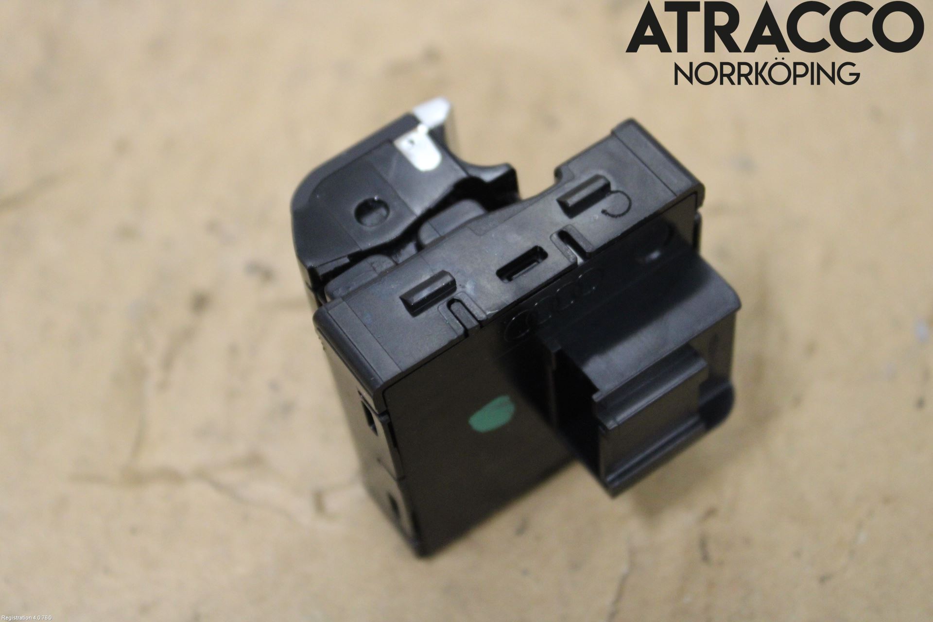 Audi A6 F2/C8 19- Strömställare Tanklucka