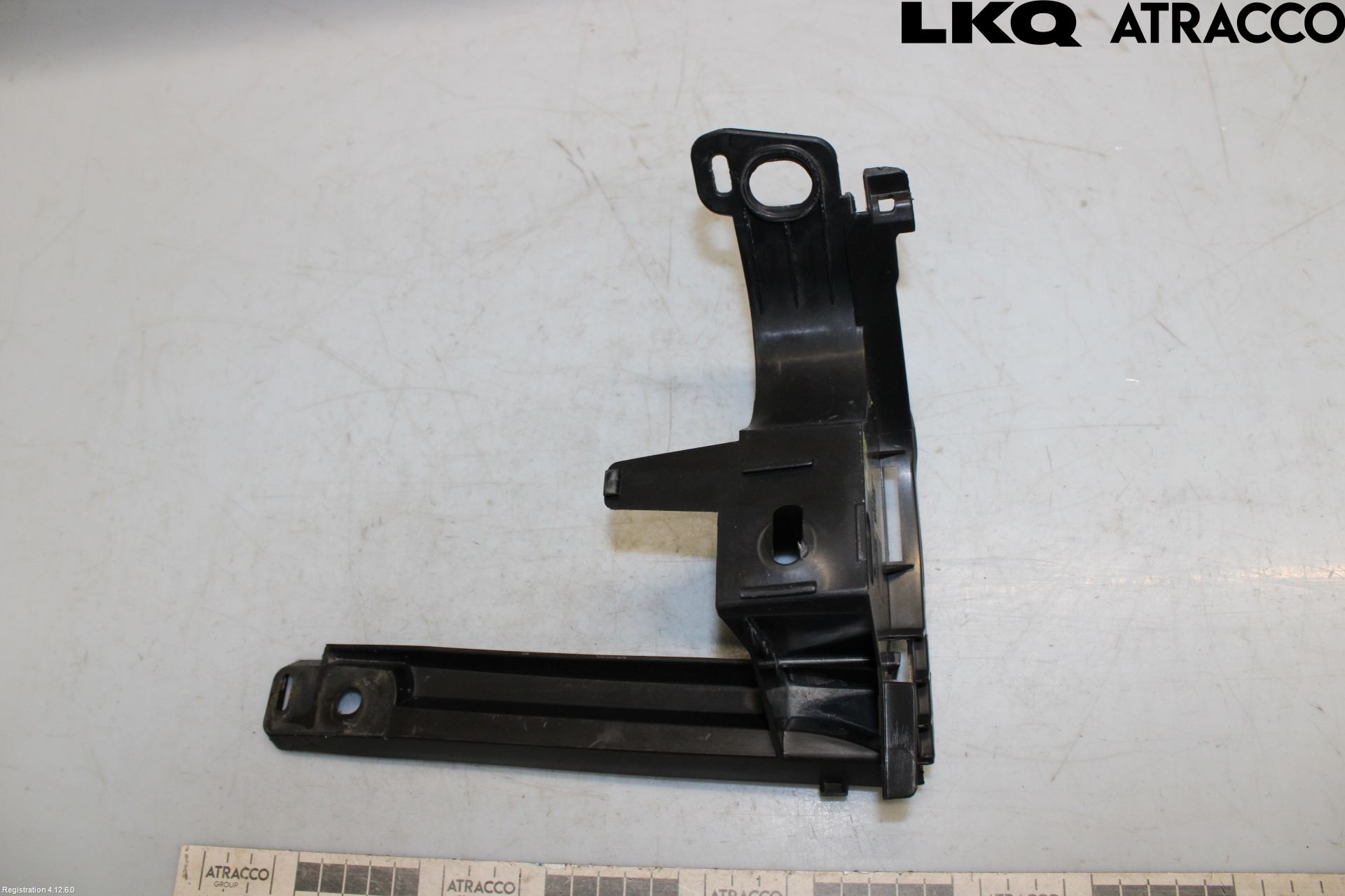 Saab 9-3 VER2/VER3 08-15 Stötfångarfäste Bak Hö