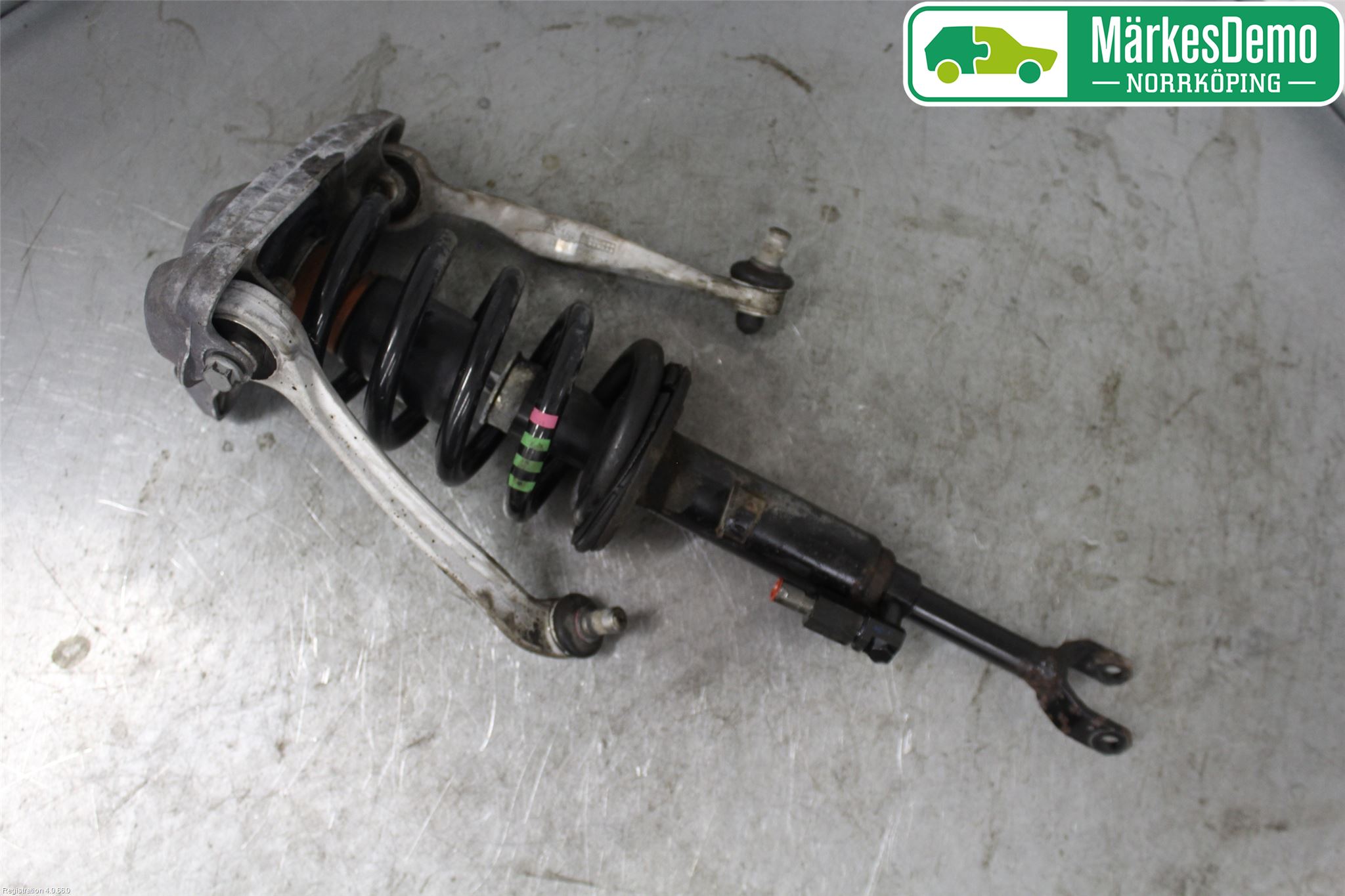 Audi A6/S6     97-05 Fjäderben Fram Höger