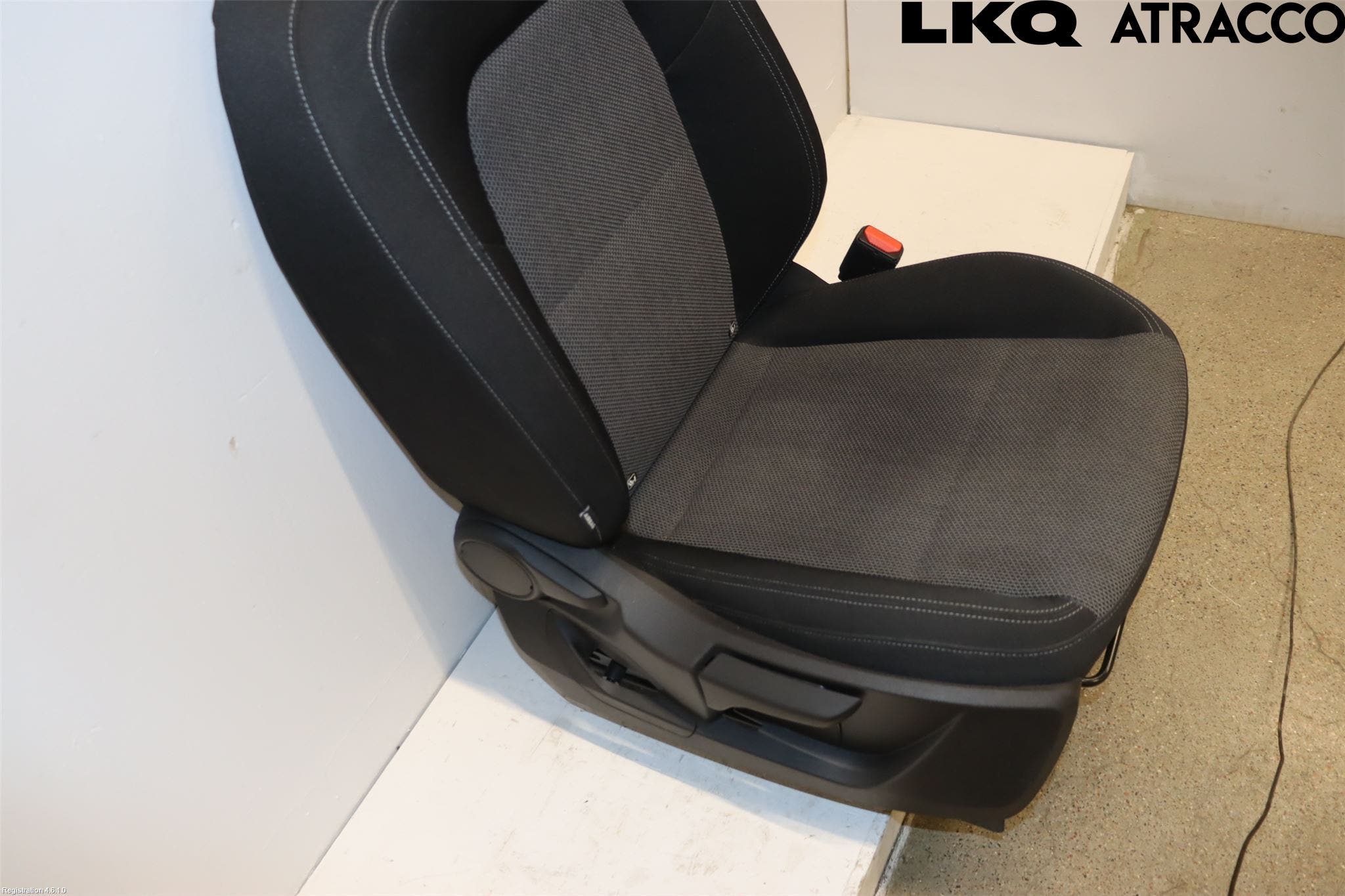 Mercedes-Benz MB CITAN/EQT (W420) 22- Inredning Stol Fram Hö