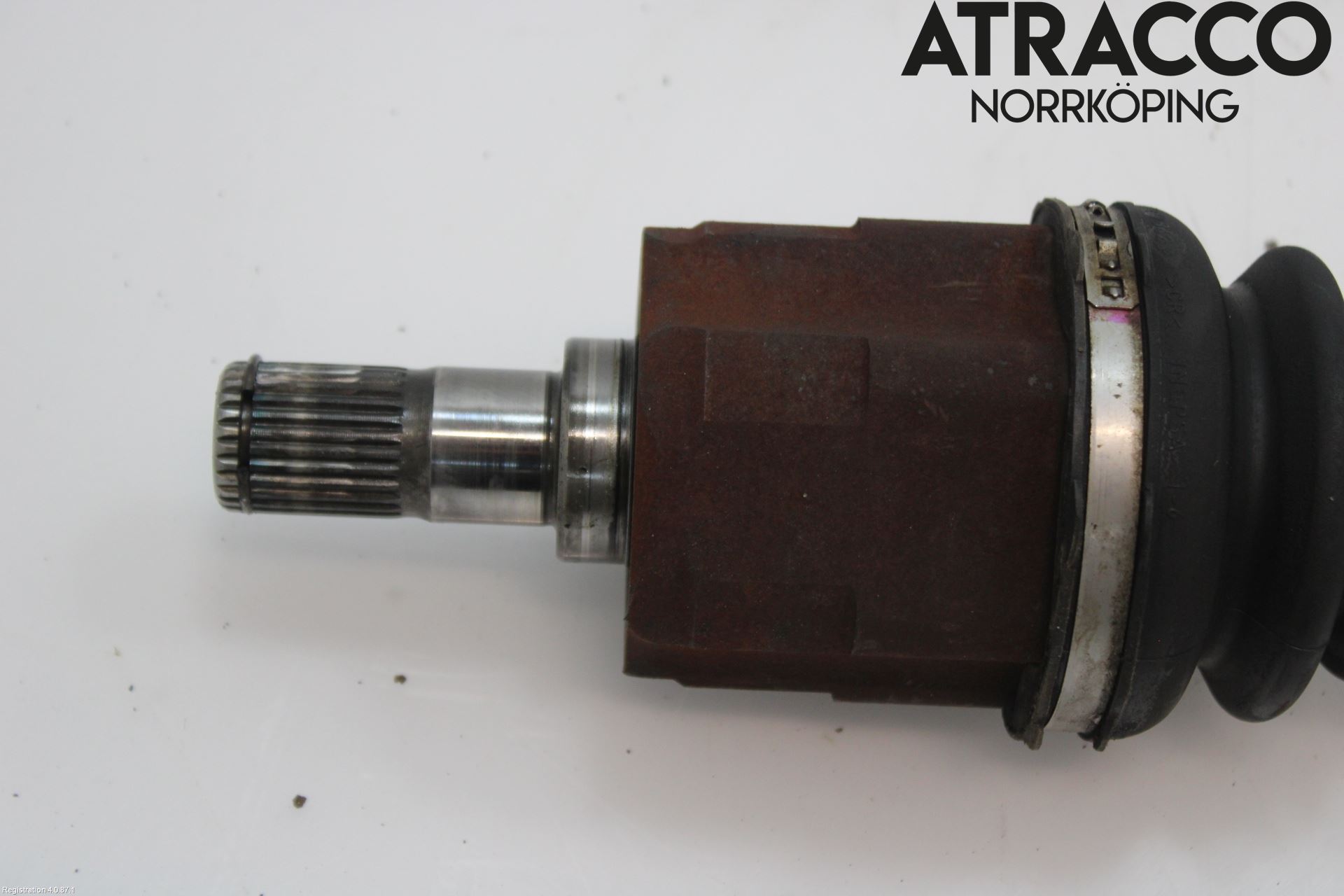 Kia CEED 06-12 Drivaxel Fram Höger