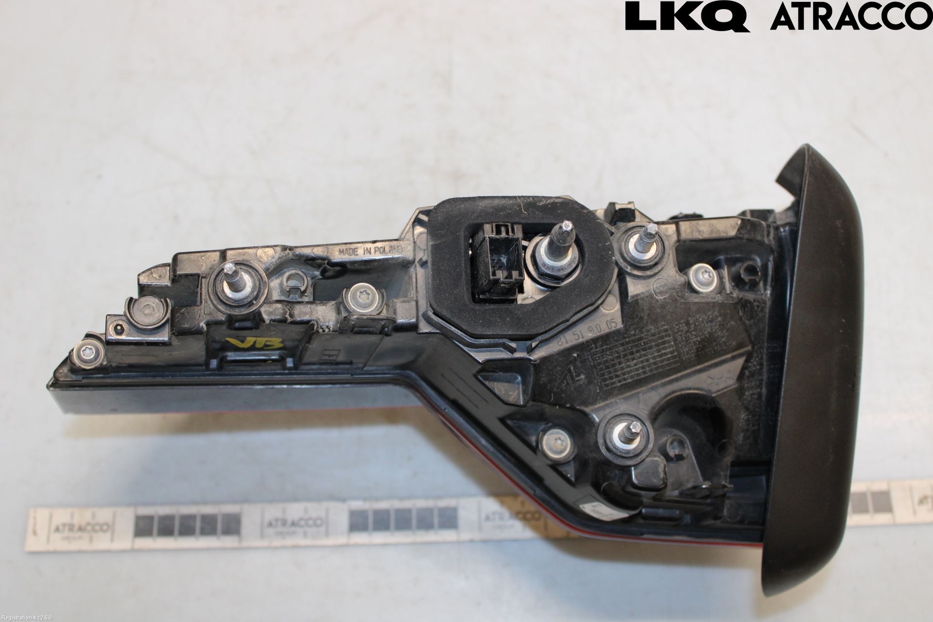 Audi A4/S4 B9 16-19 Bakljus Lucka Vä