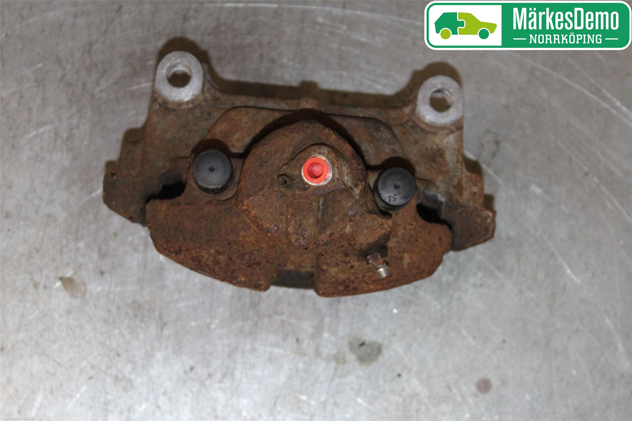Volkswagen VW PASSAT 11-14 Bromsok Fram Vänster