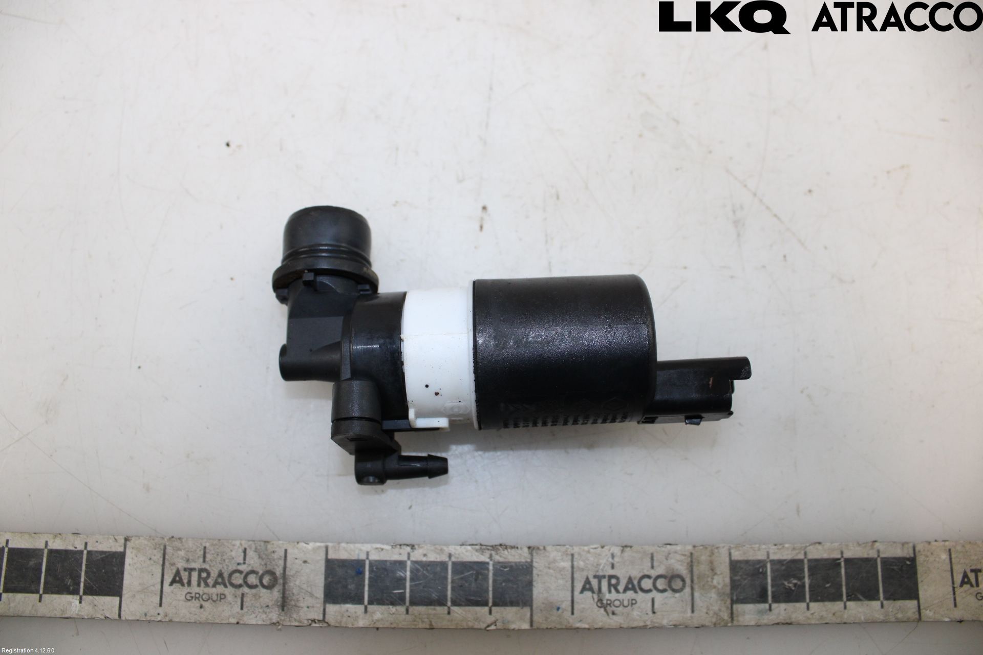 Peugeot PARTNER 08-15 Spolarpump Vindruta