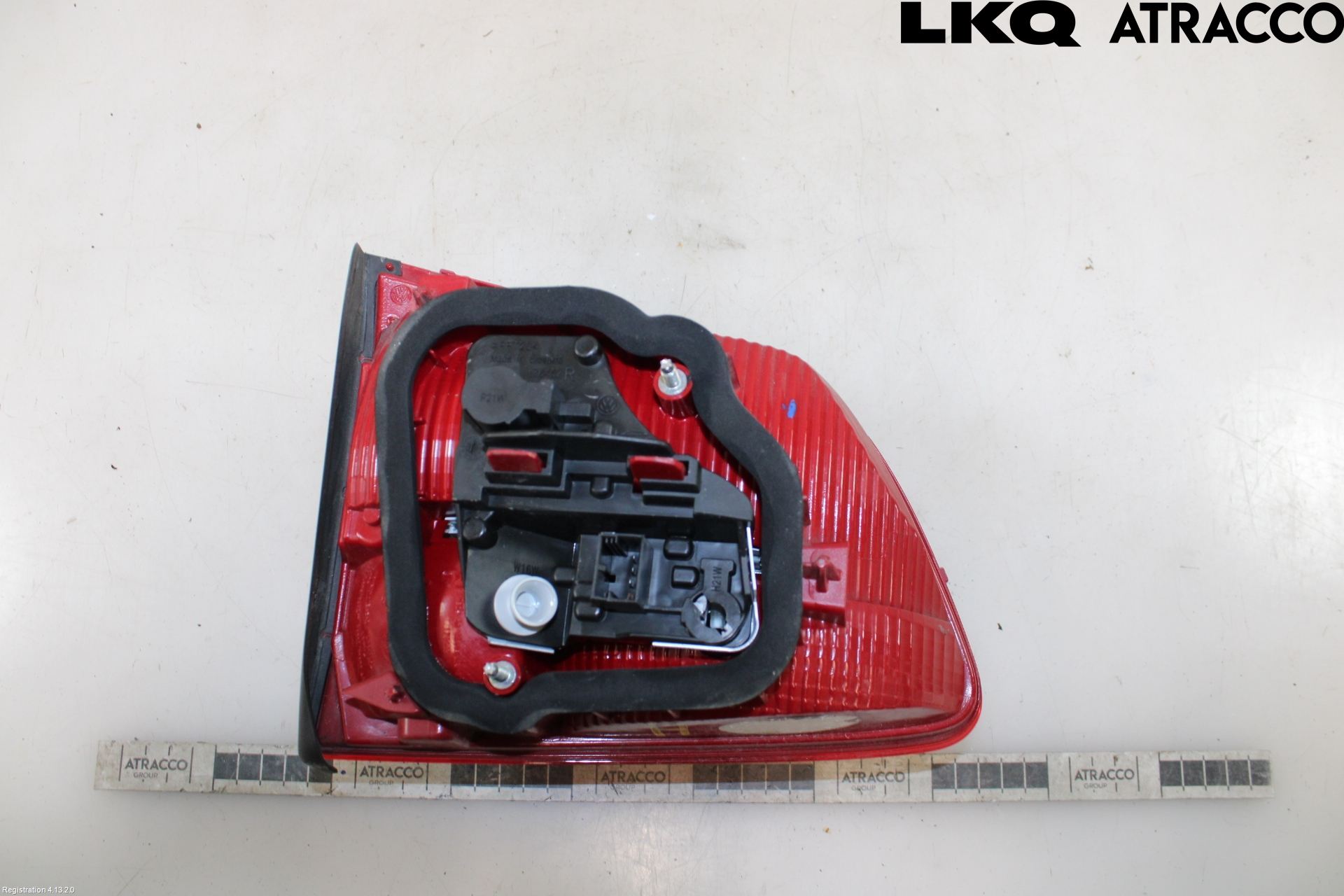 Volkswagen VW TOURAN 10-15 Bakljus Lucka Hö